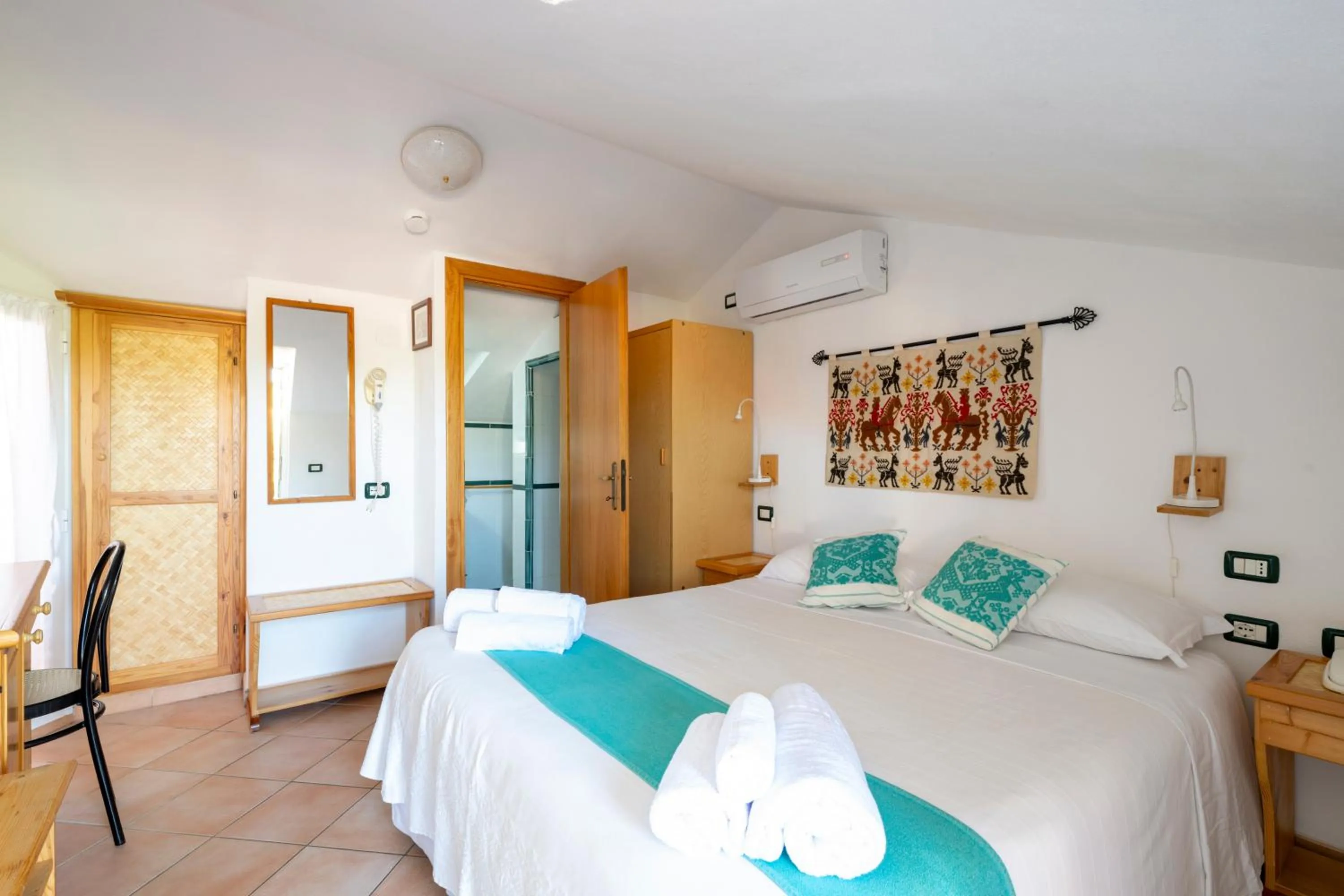 Bed in Domus De Janas Sul Mare