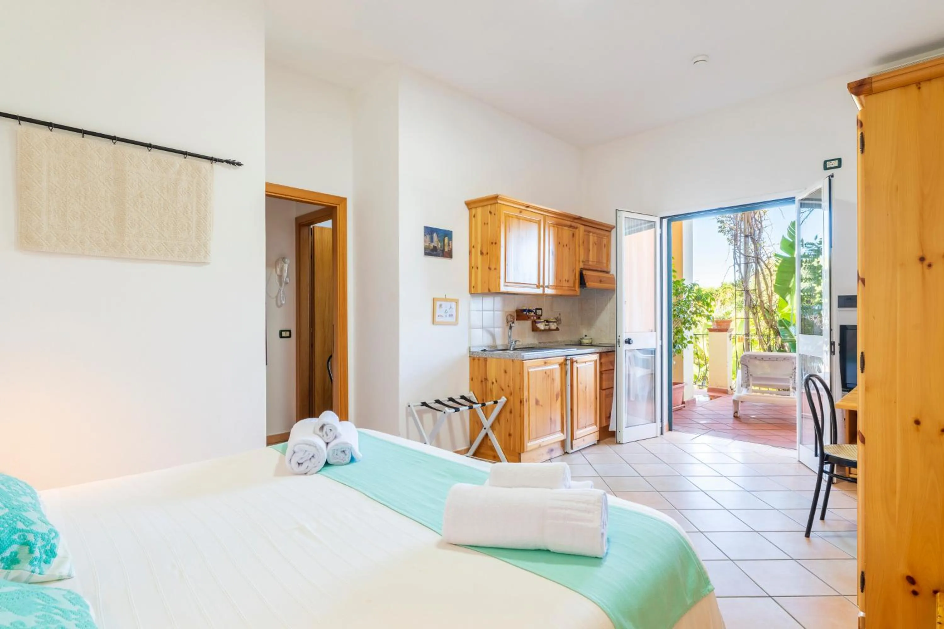 Bed in Domus De Janas Sul Mare