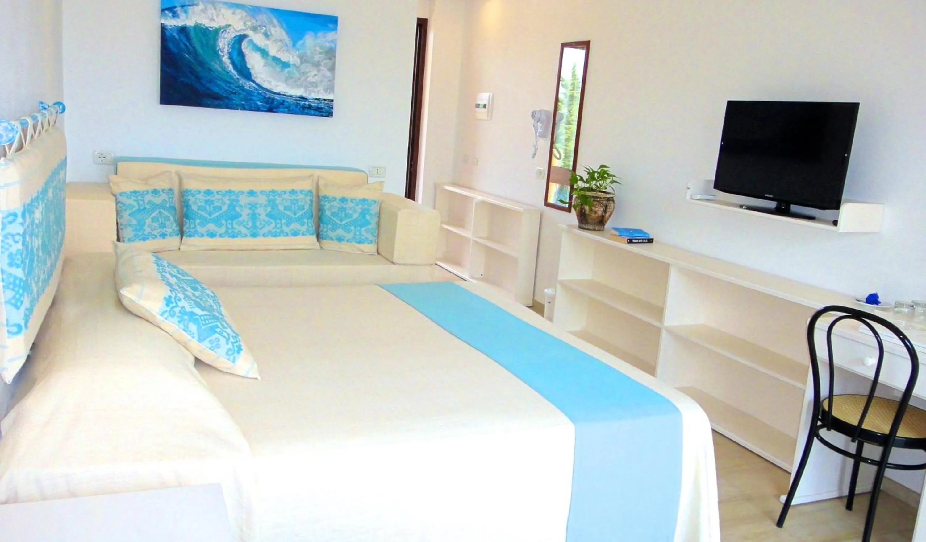 Bed in Domus De Janas Sul Mare