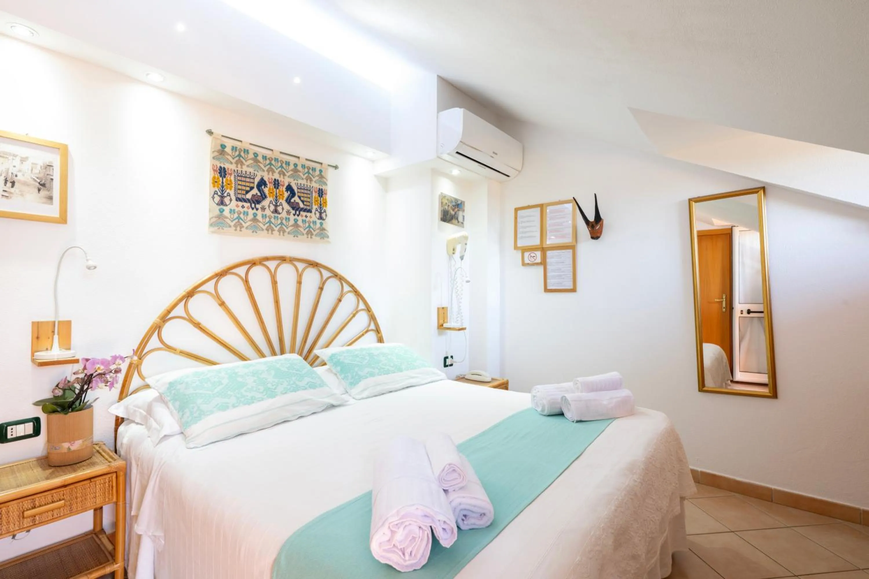 Bed in Domus De Janas Sul Mare