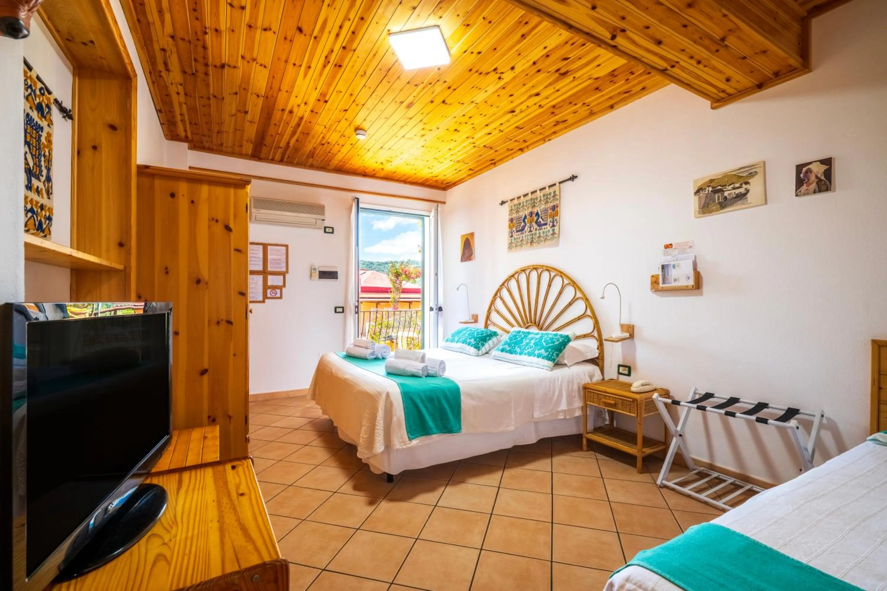 Bed in Domus De Janas Sul Mare