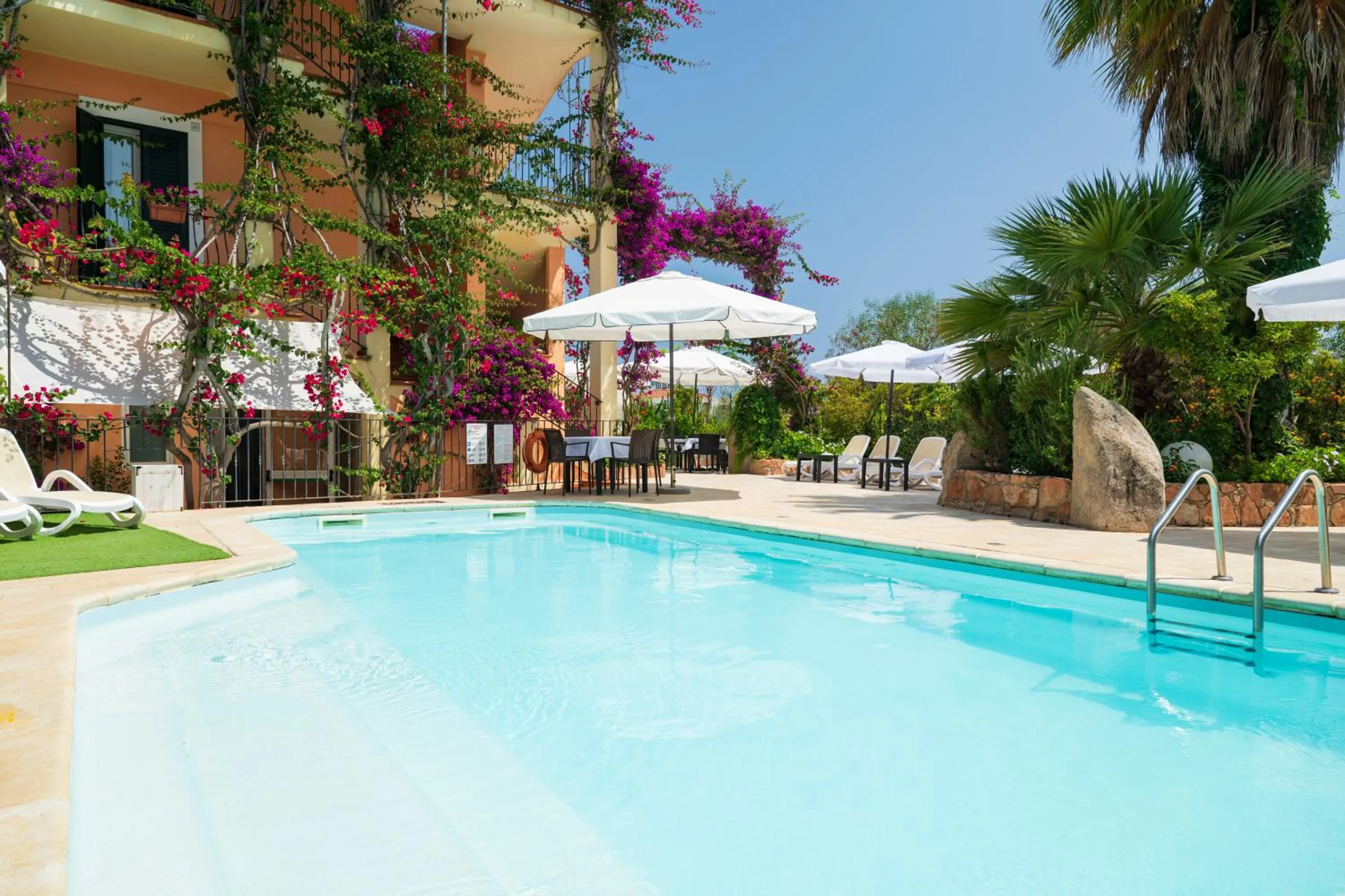 Swimming pool in Domus De Janas Sul Mare