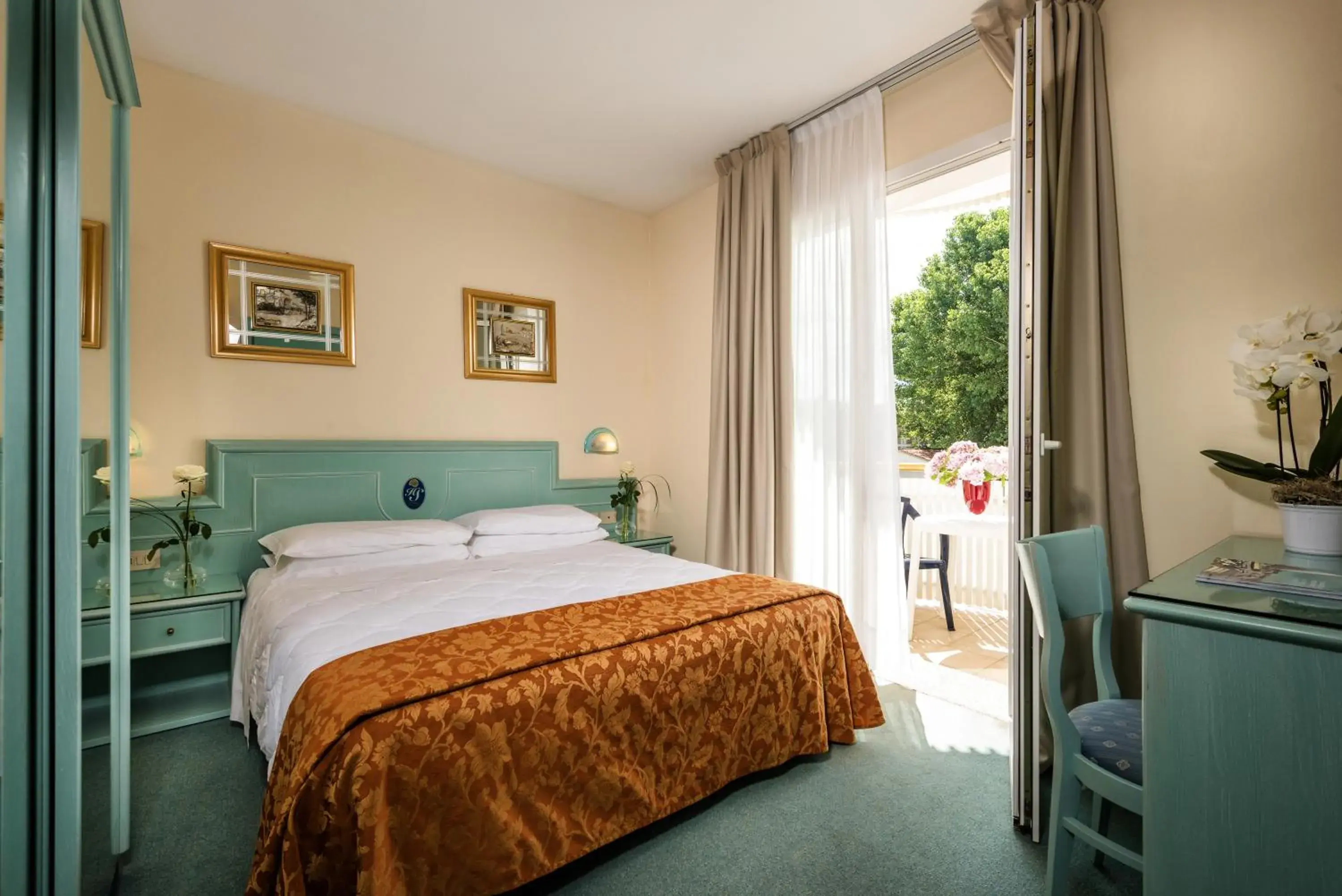 Double Room in Salus Smart & Chic Hotel Double Room in Salus Smart & Chic Hotel
