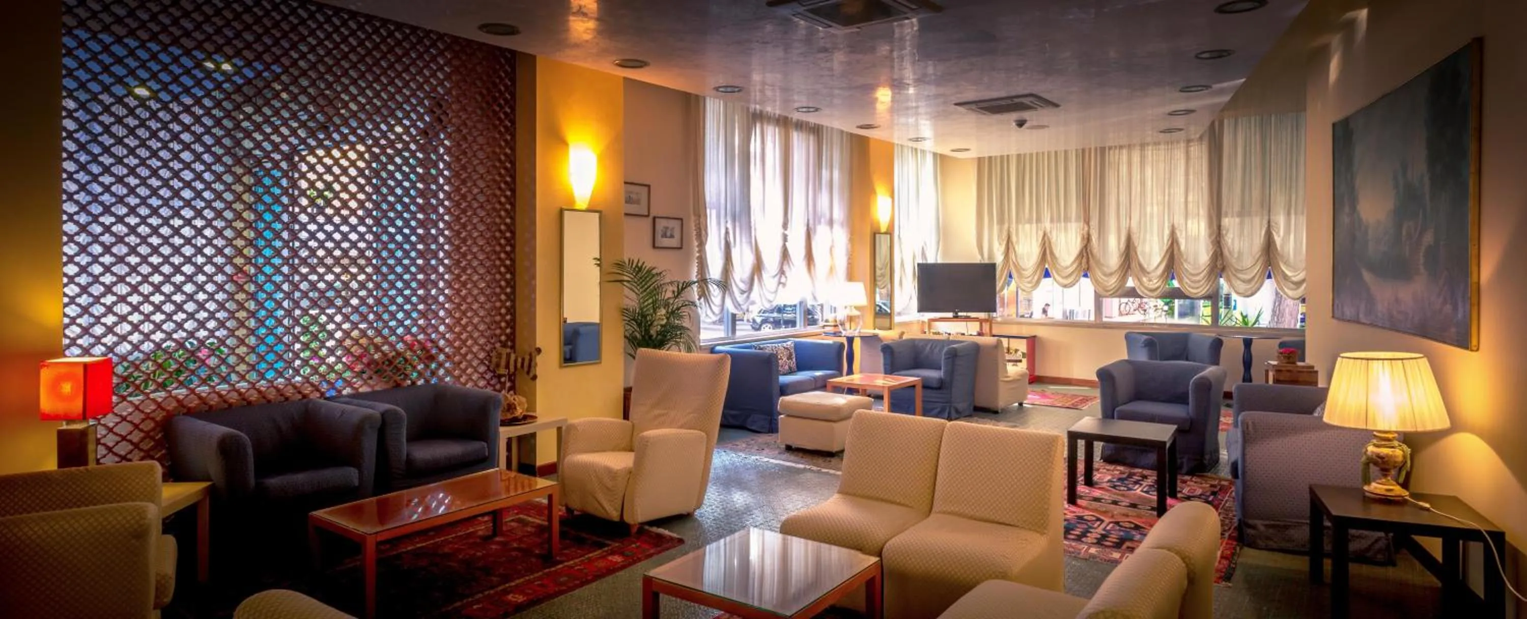 Communal lounge/ TV room in Hotel Jet