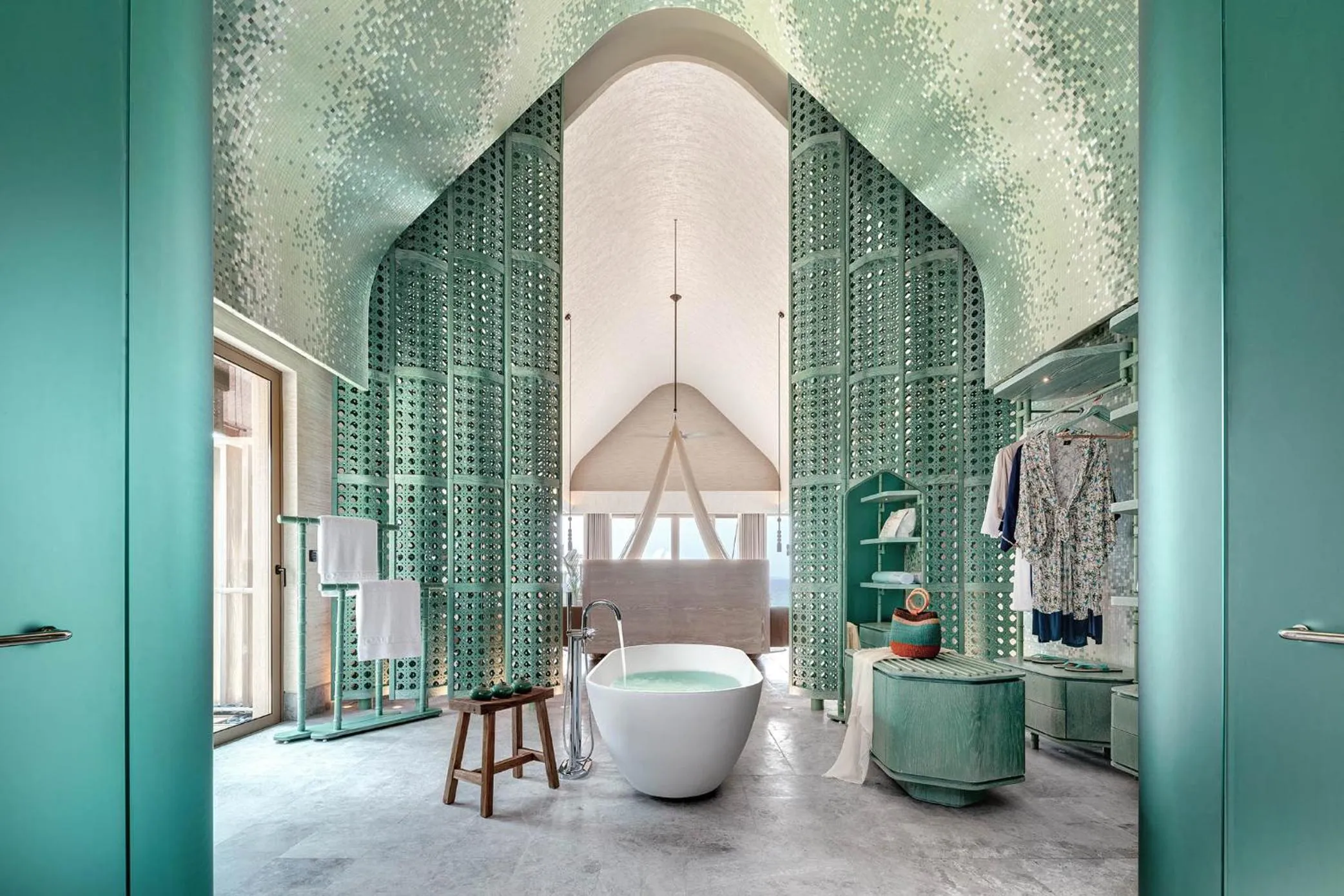 Toilet in JOALI BEING