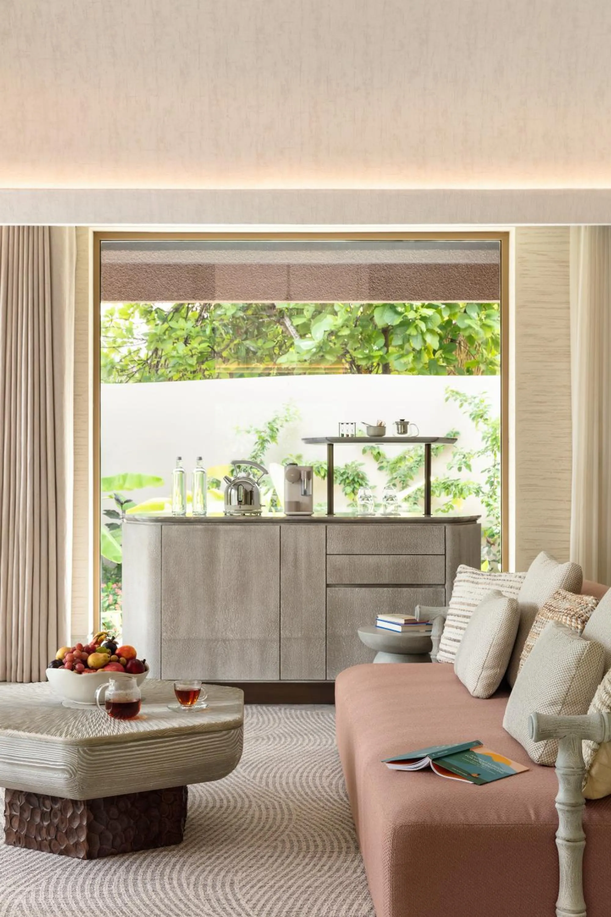 Living room in JOALI BEING