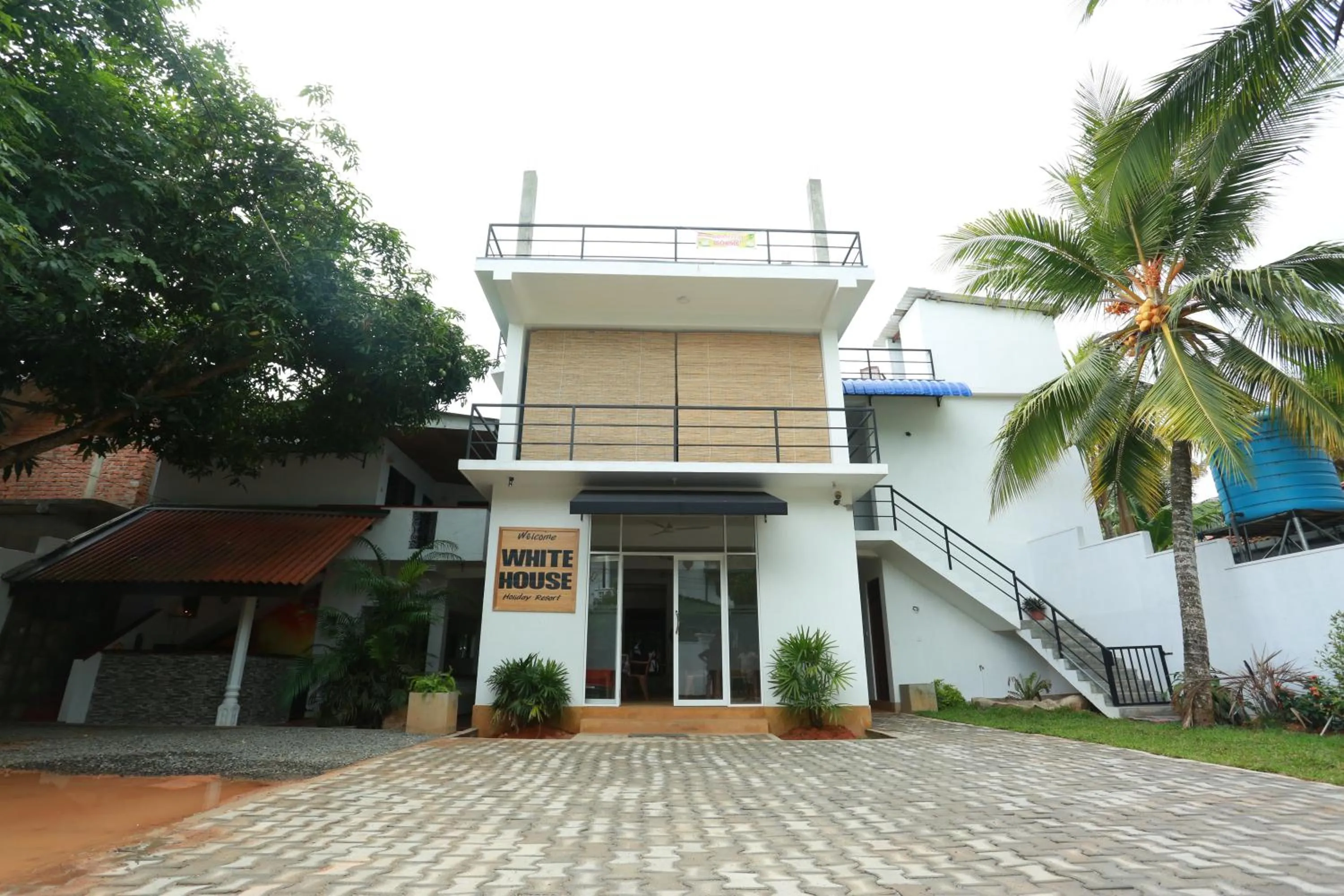 Property building in White House Holiday Resort