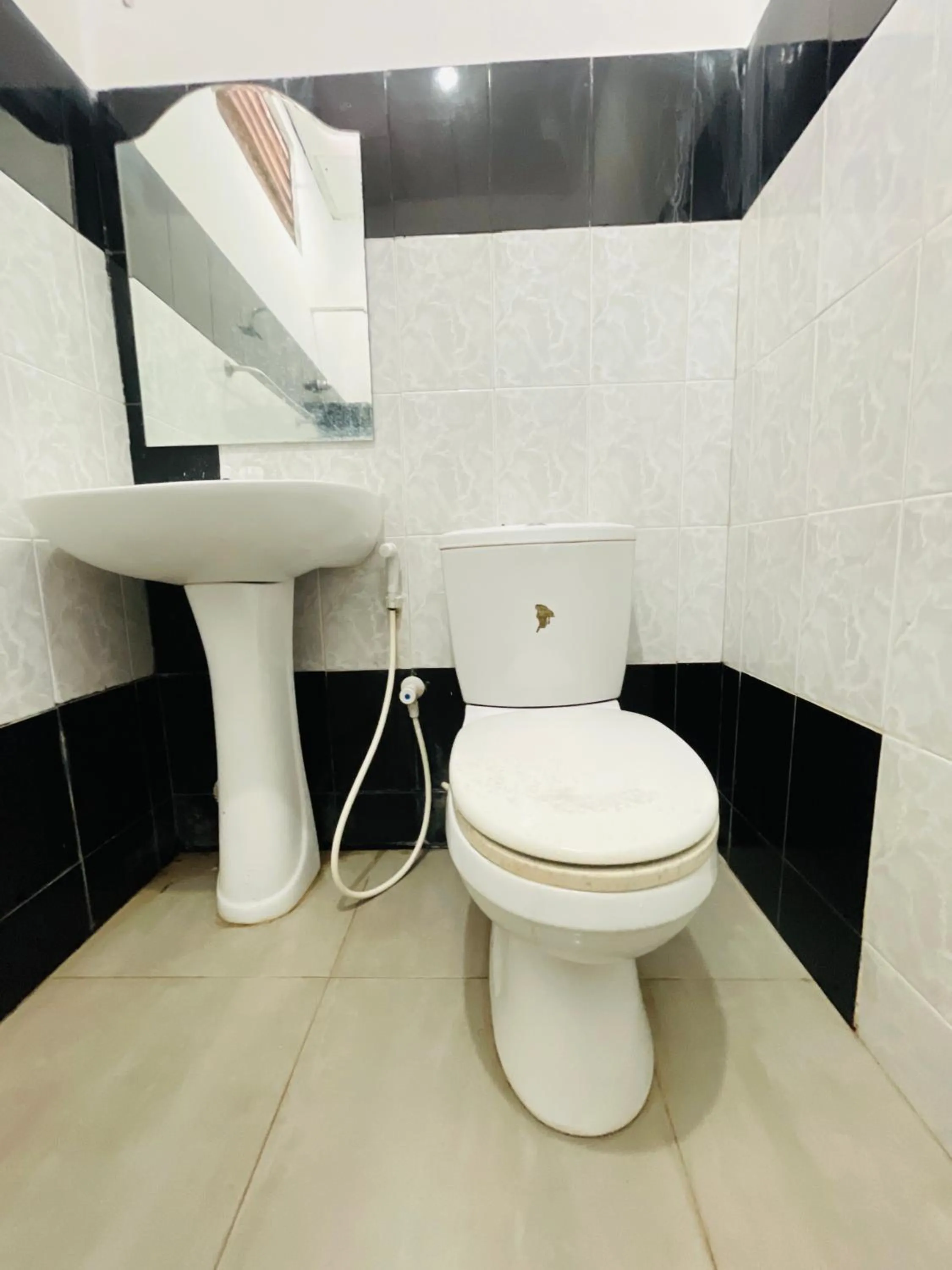 Toilet in White House Holiday Resort