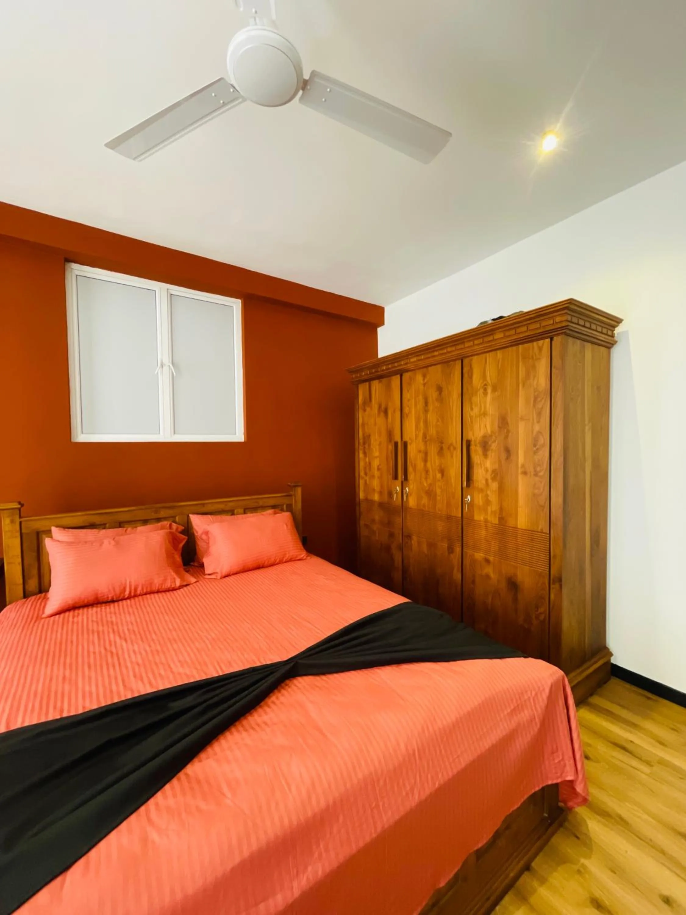 Photo of the whole room, Bed in White House Holiday Resort