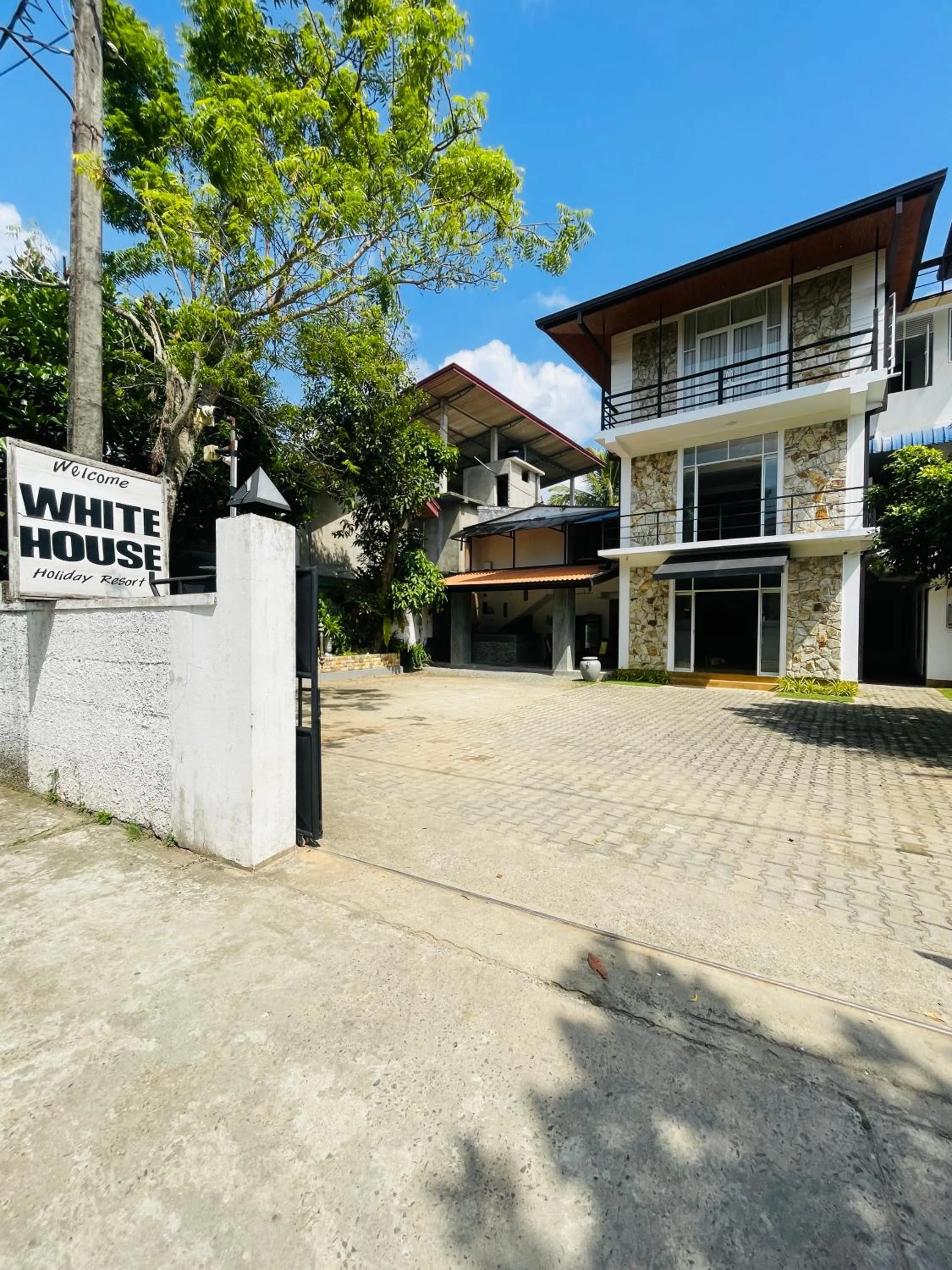 White House Holiday Resort