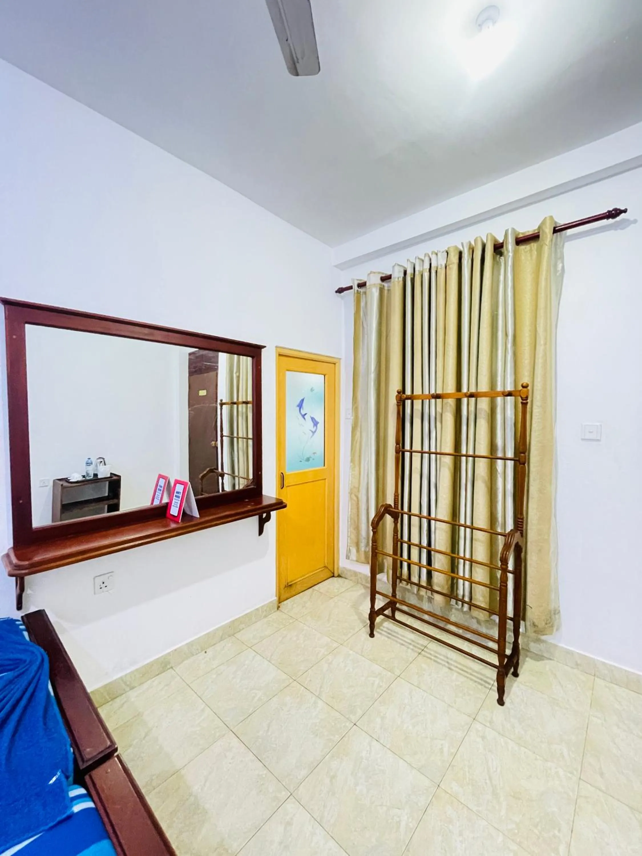 Photo of the whole room, Bed in White House Holiday Resort