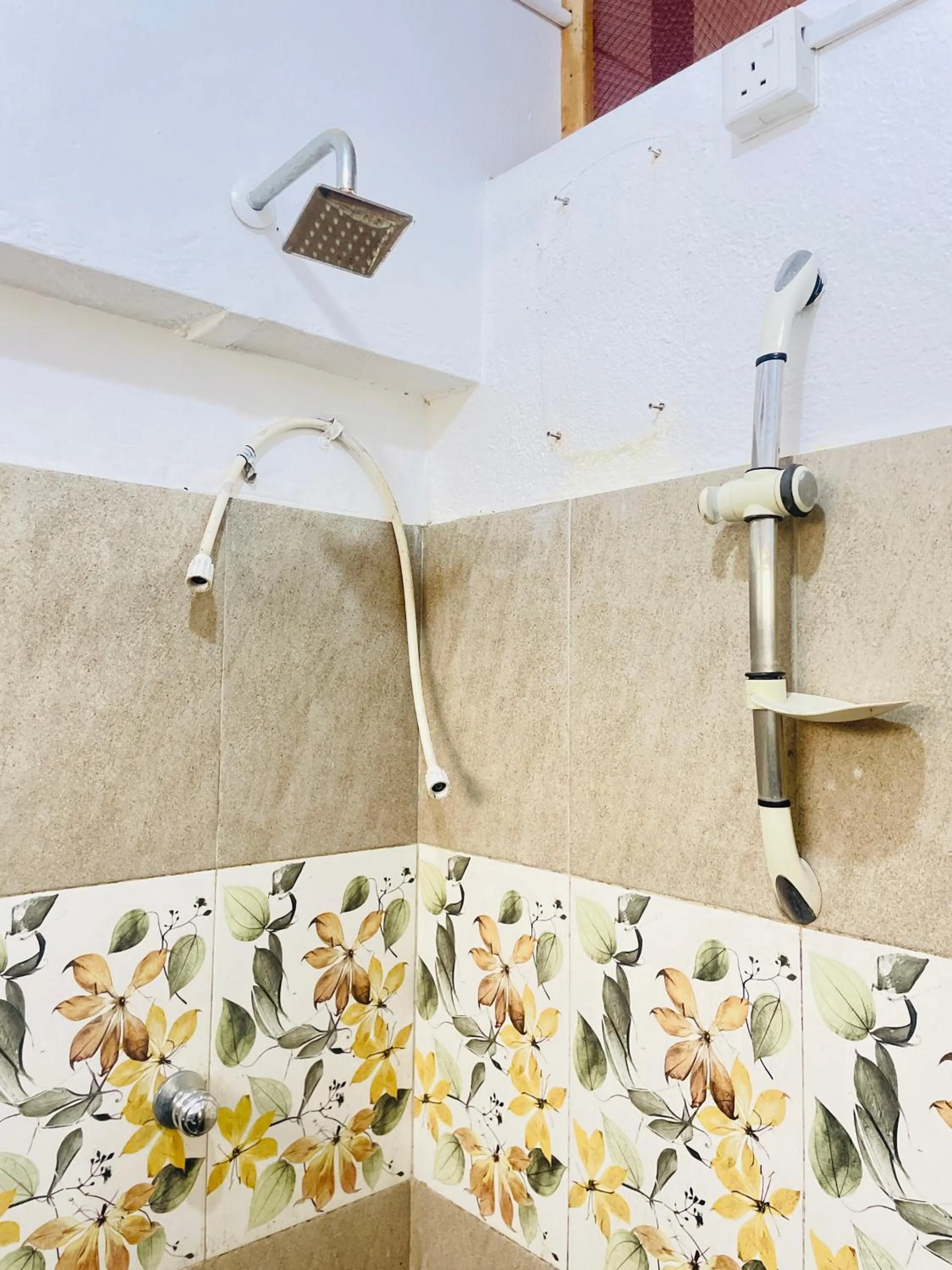 Shower in White House Holiday Resort