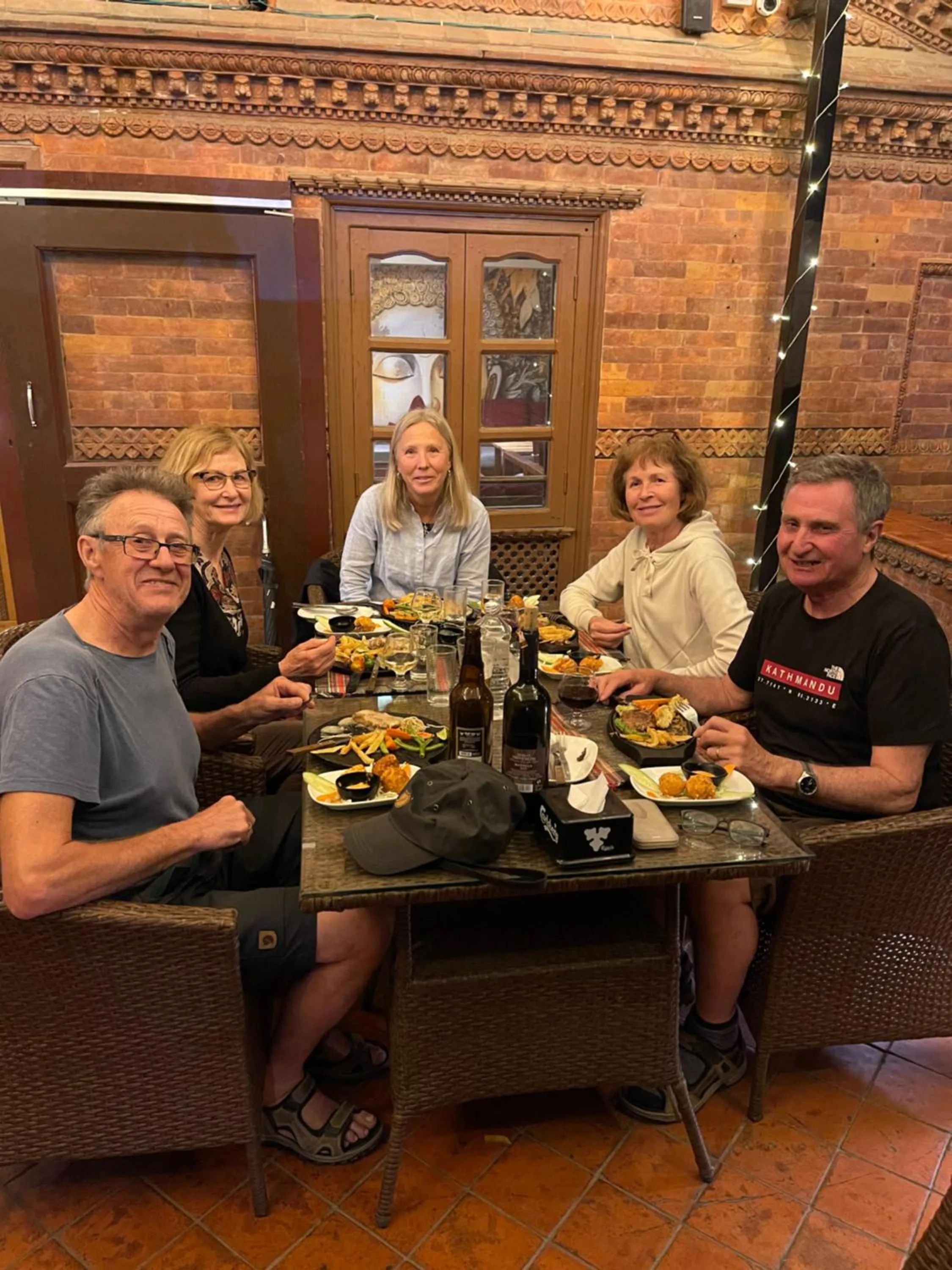 Restaurant/places to eat in Hotel Empire & Rooftop Restaurant