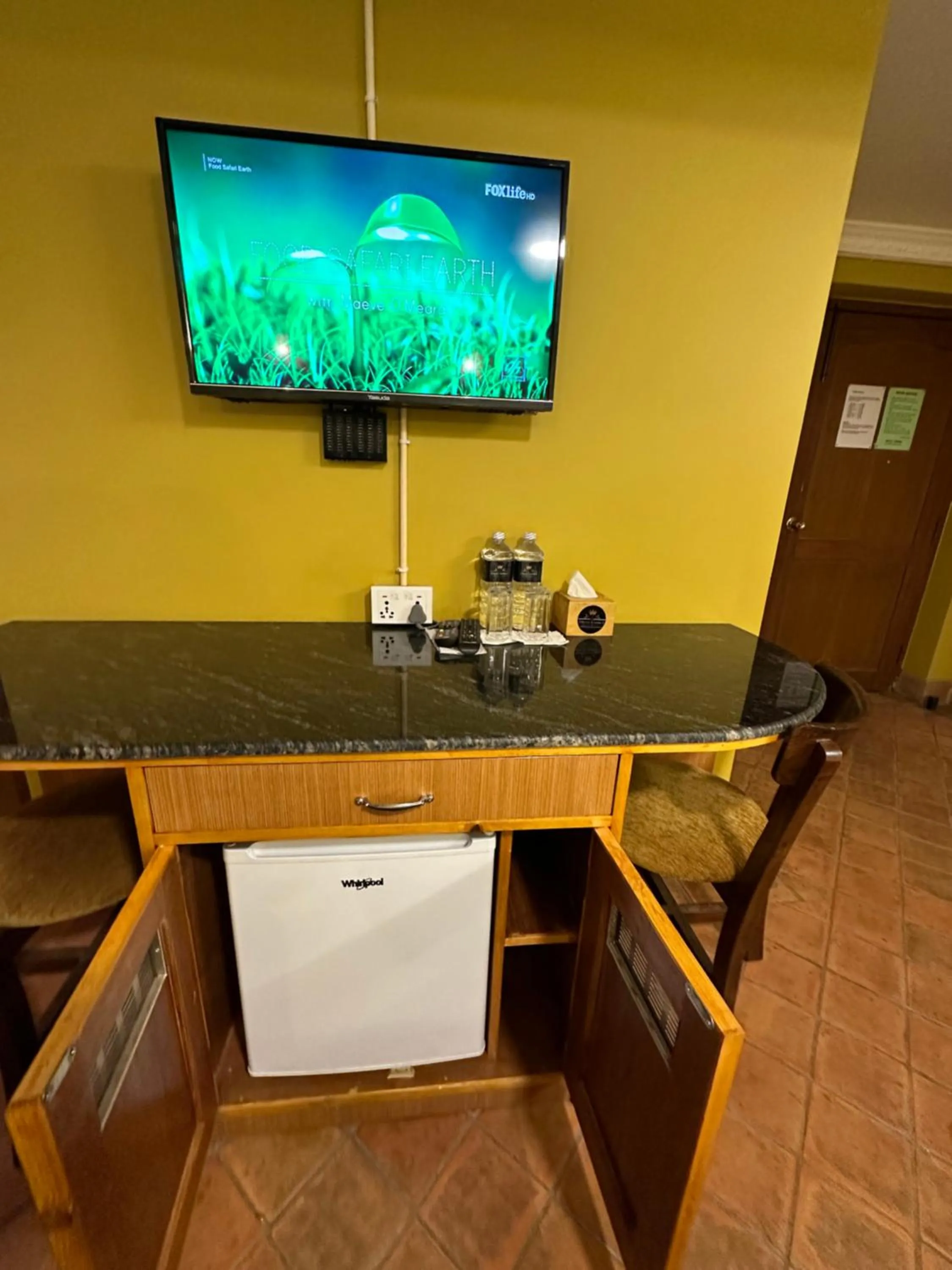 oven in Hotel Empire & Rooftop Restaurant