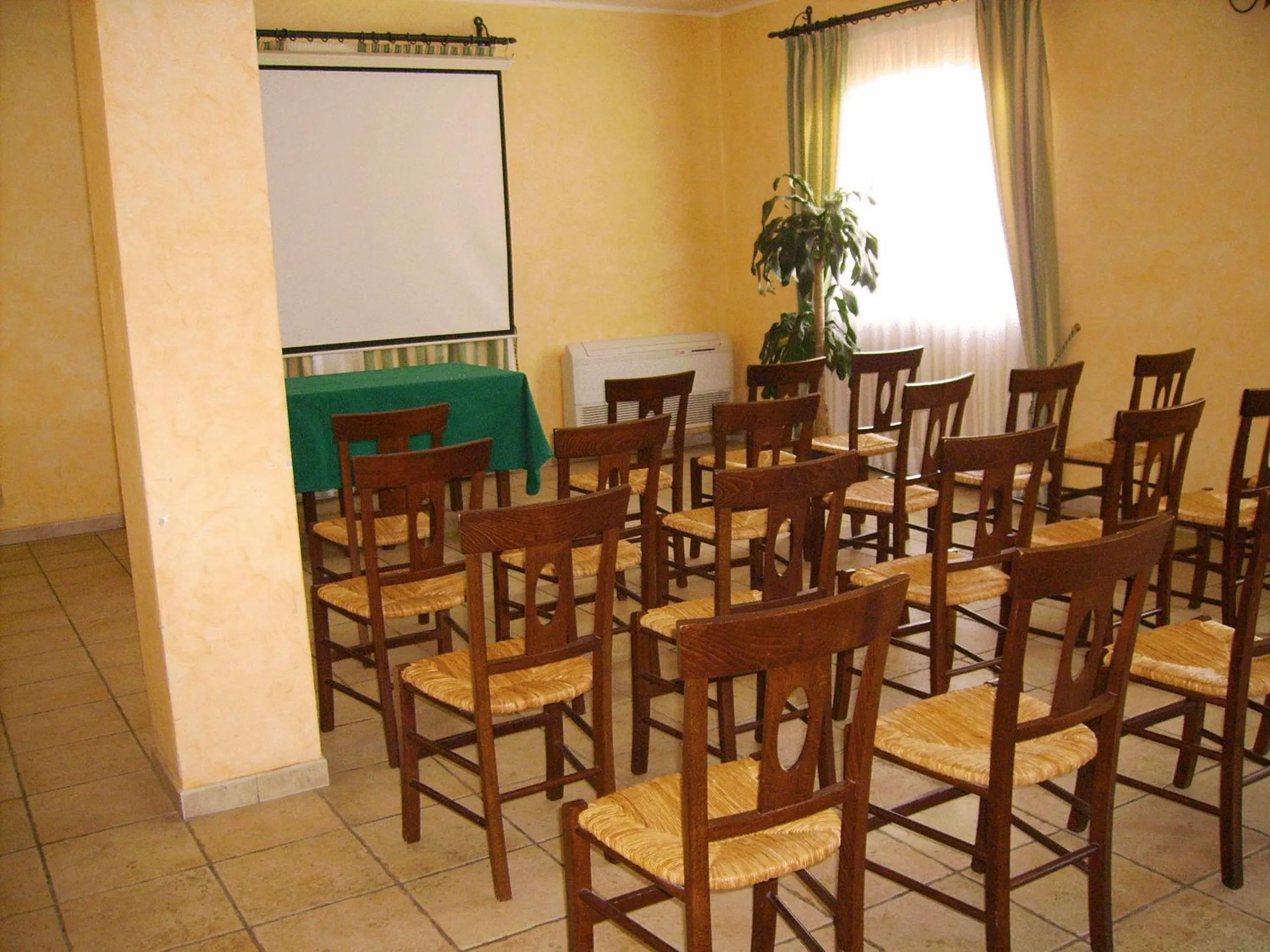 Meeting/conference room in Hotel Perda Rubia