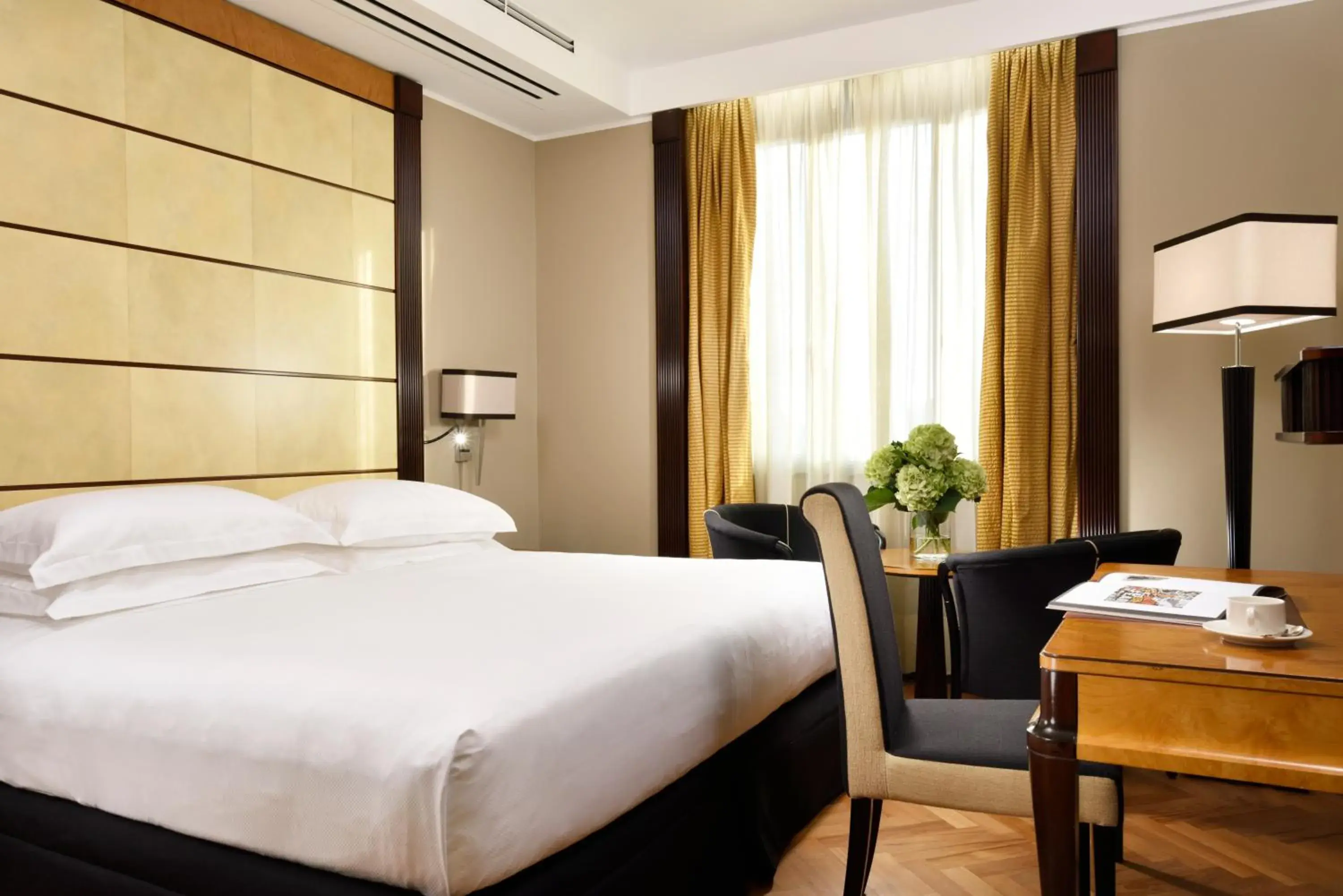 Suite with Sofa Bed in Principi di Piemonte | UNA Esperienze Suite with Sofa Bed in Principi di Piemonte | UNA Esperienze