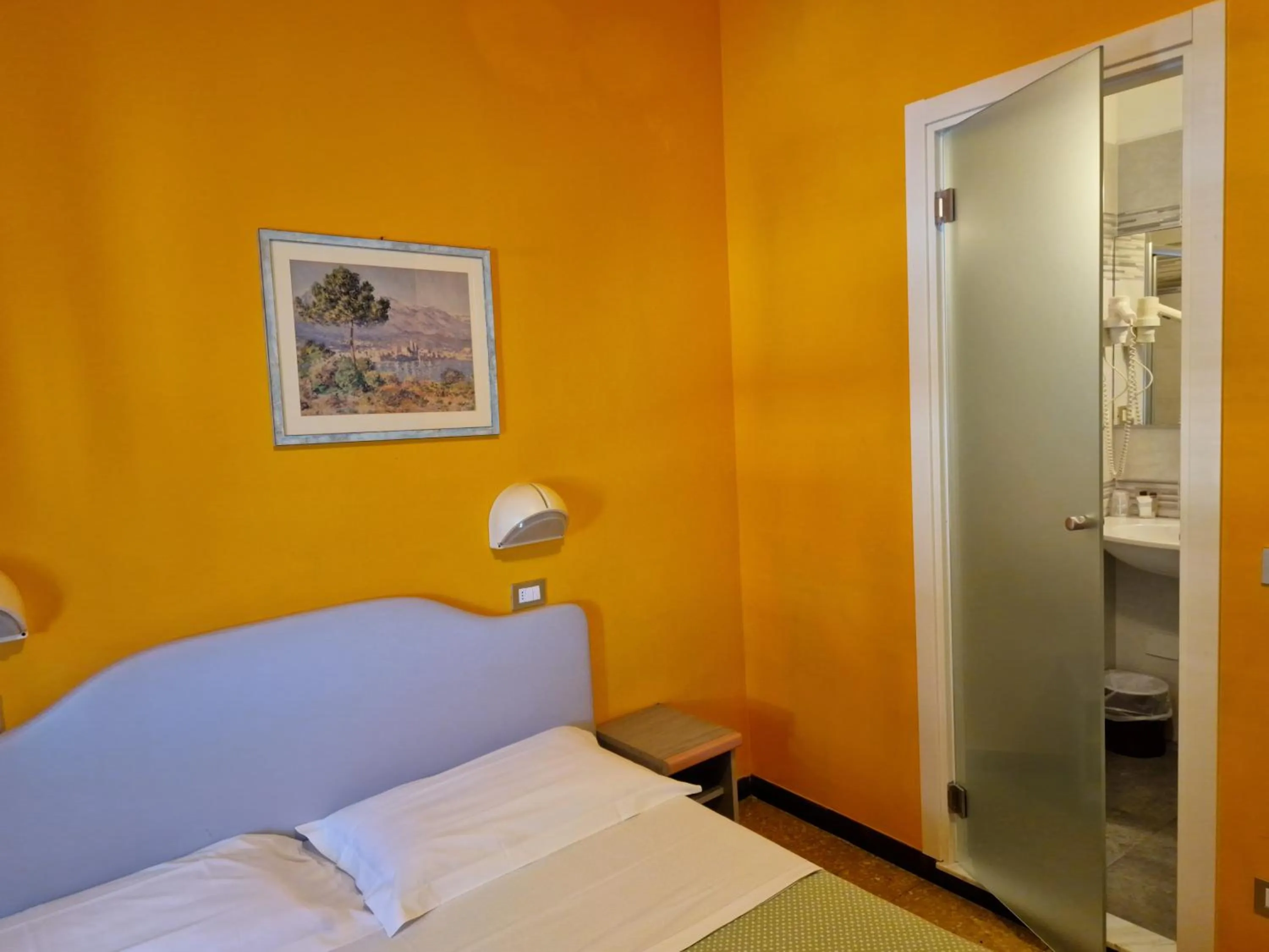 Bedroom in Hotel Sud Est by Fam Rossetti