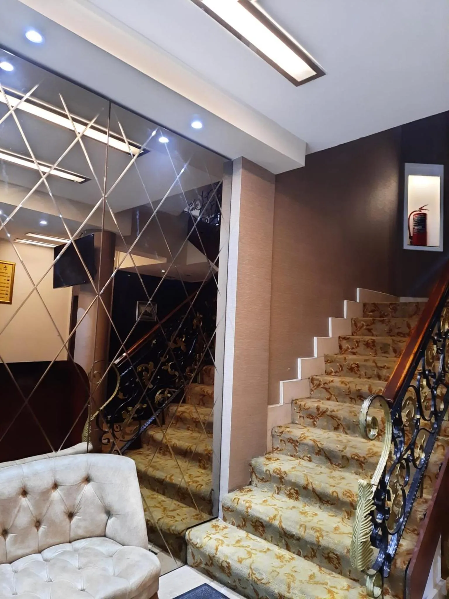 Facade/entrance in HOTEL EURO DIAMOND