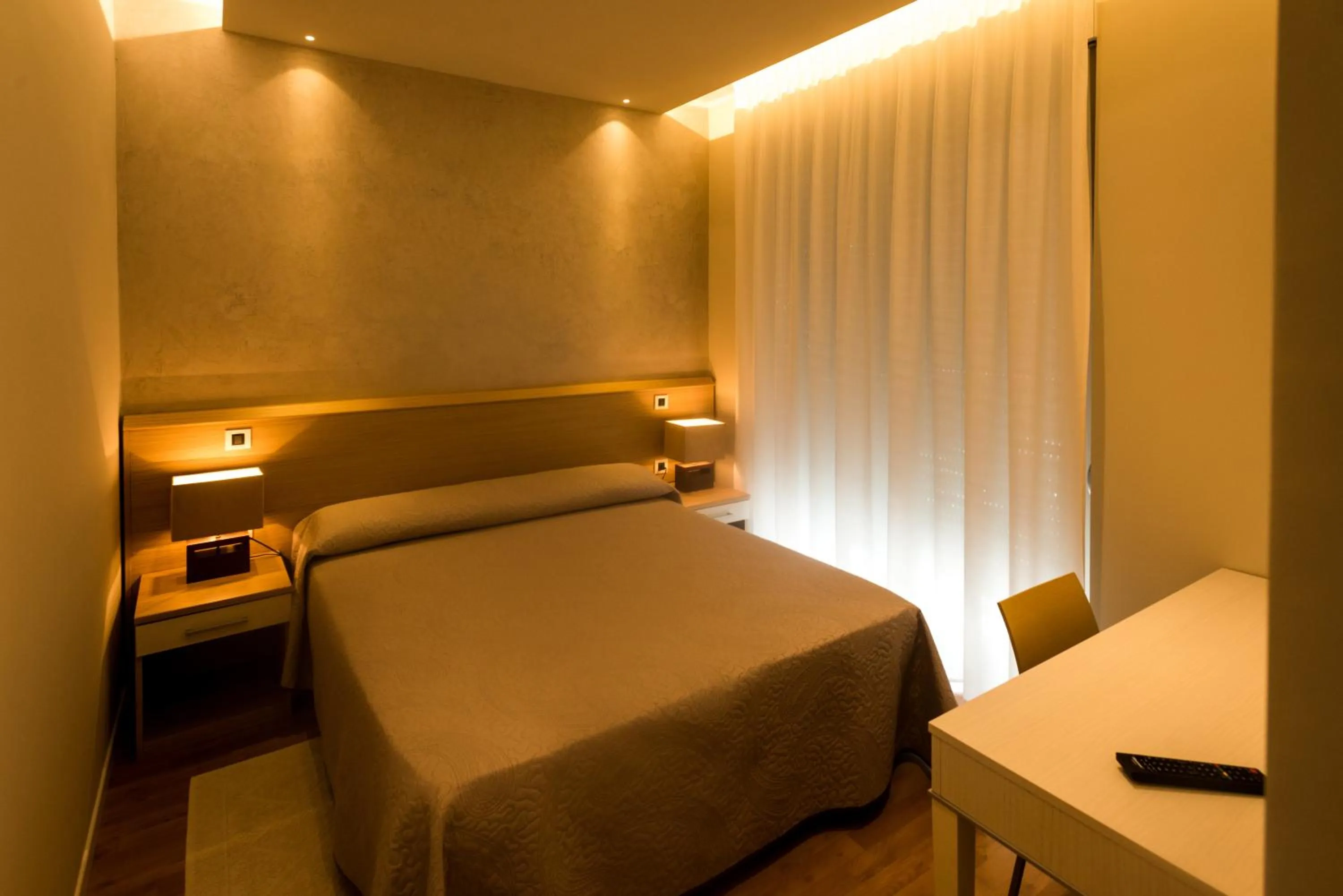 Bed in Hotel Eurovil Garni