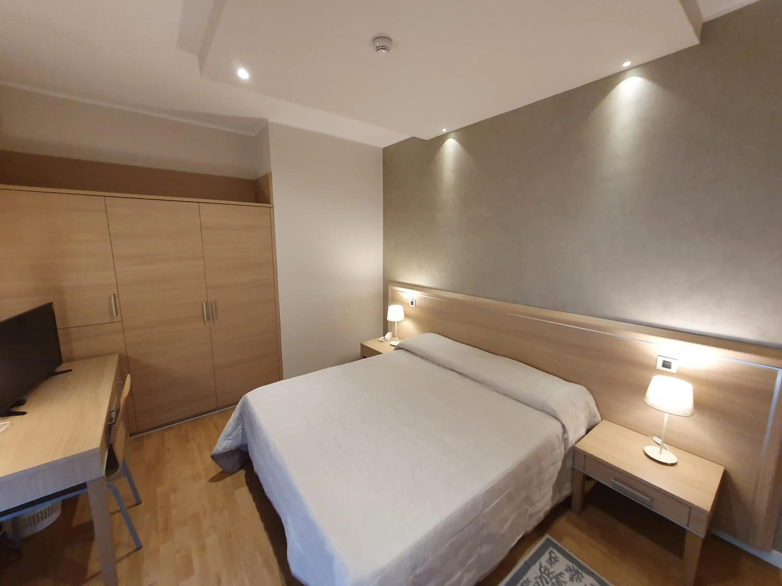Bed in Hotel Eurovil Garni