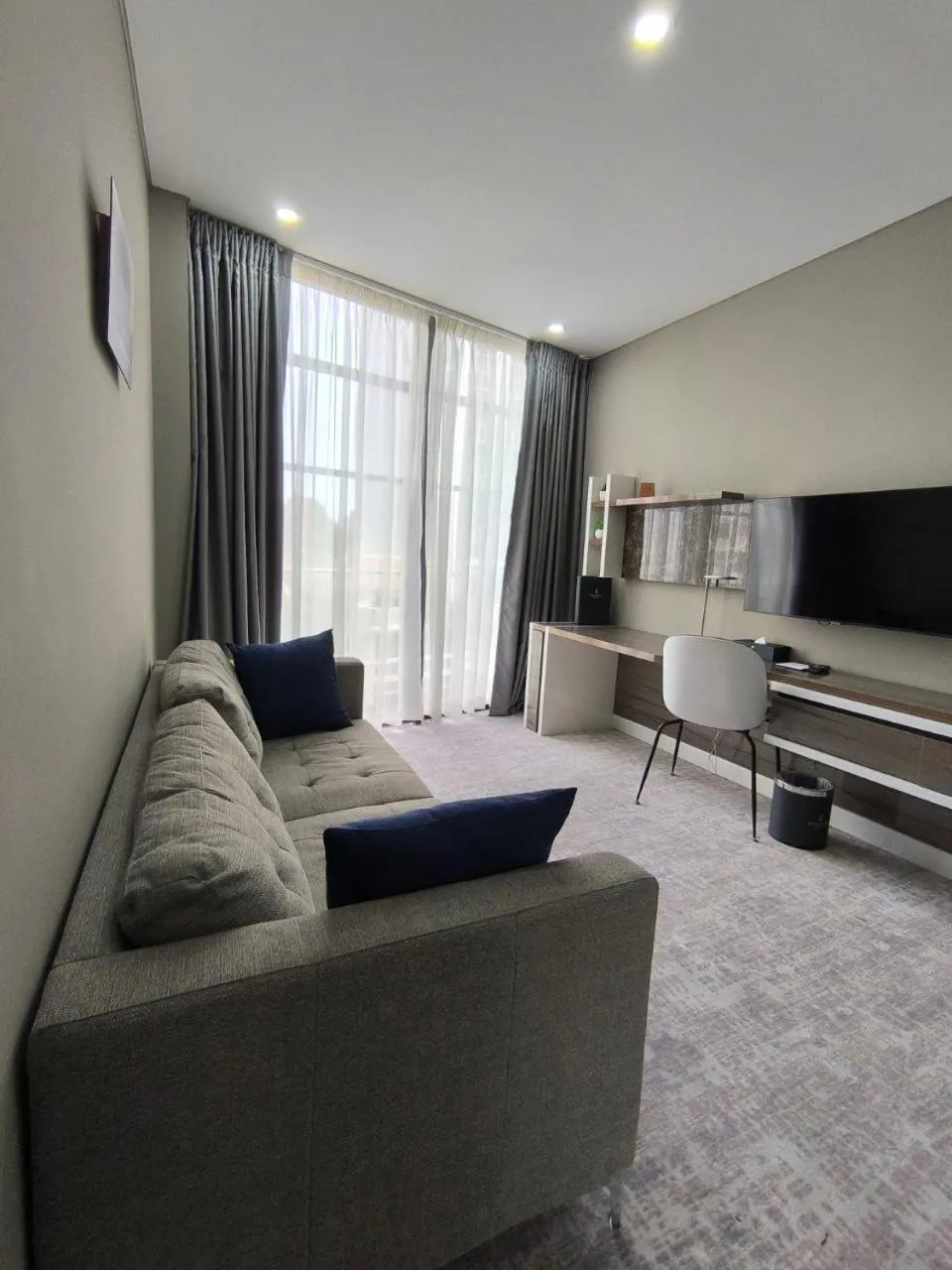 TV and multimedia in Polana Plaza Hotel