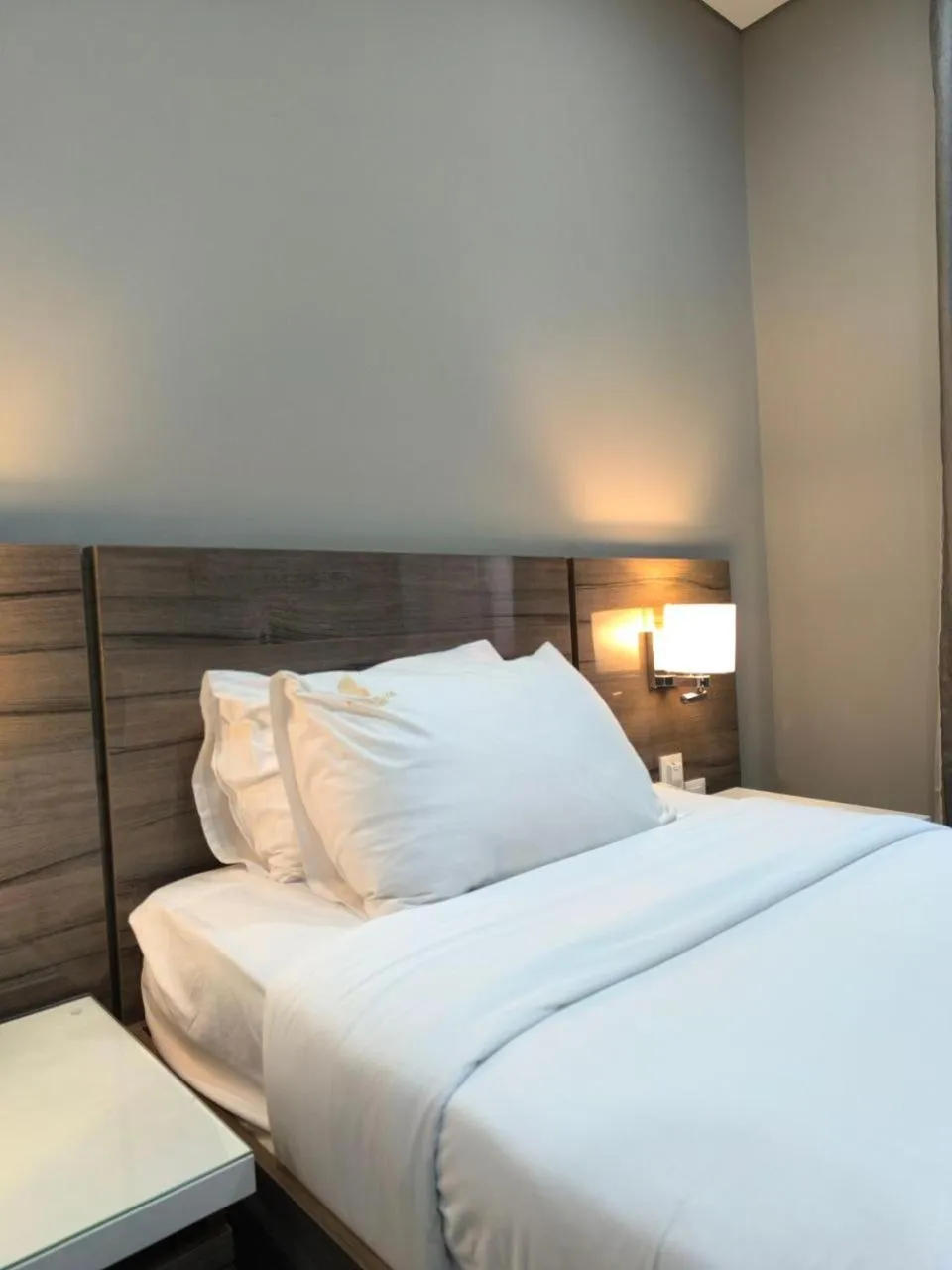 Bed in Polana Plaza Hotel