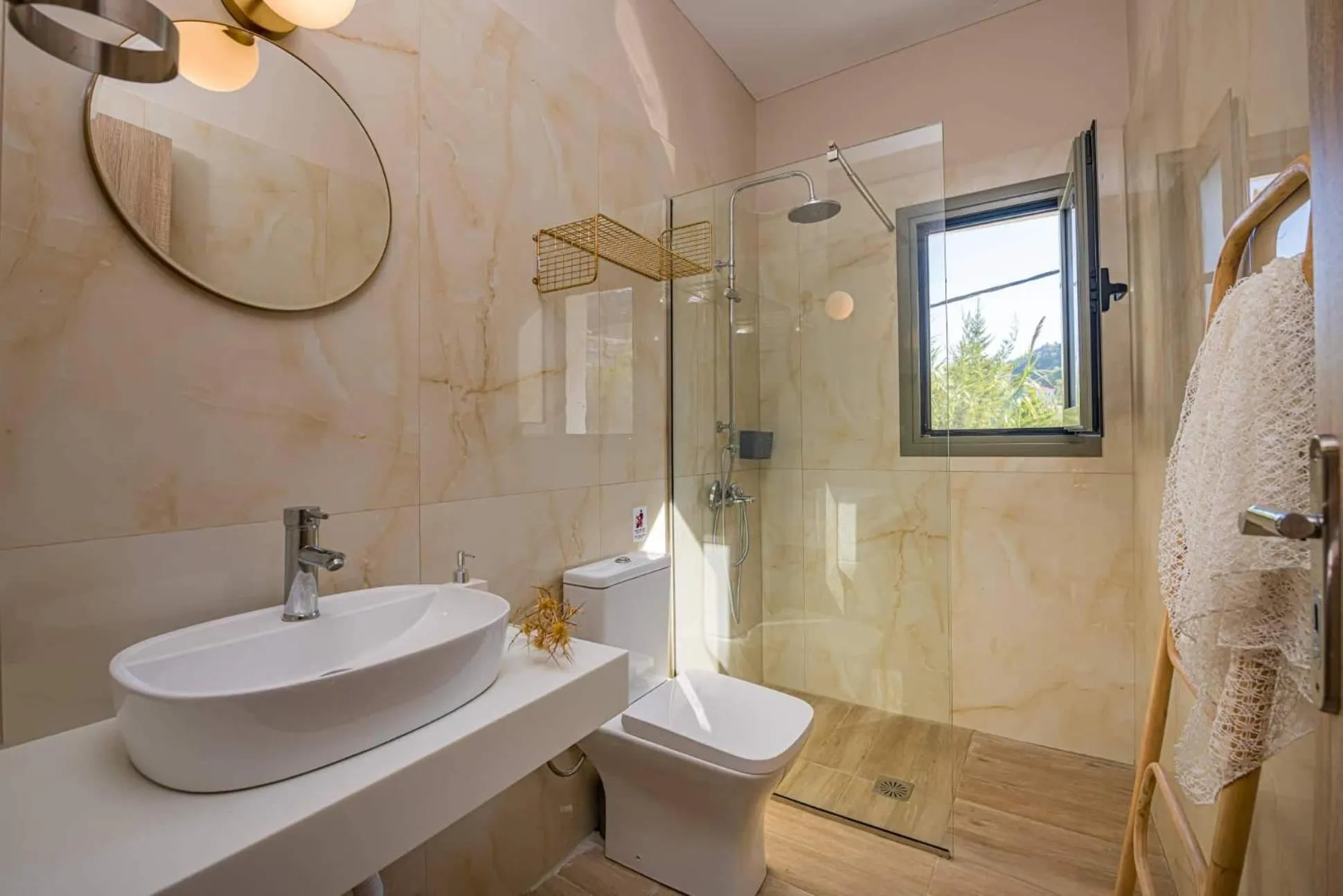 Nissi Collection Rooms