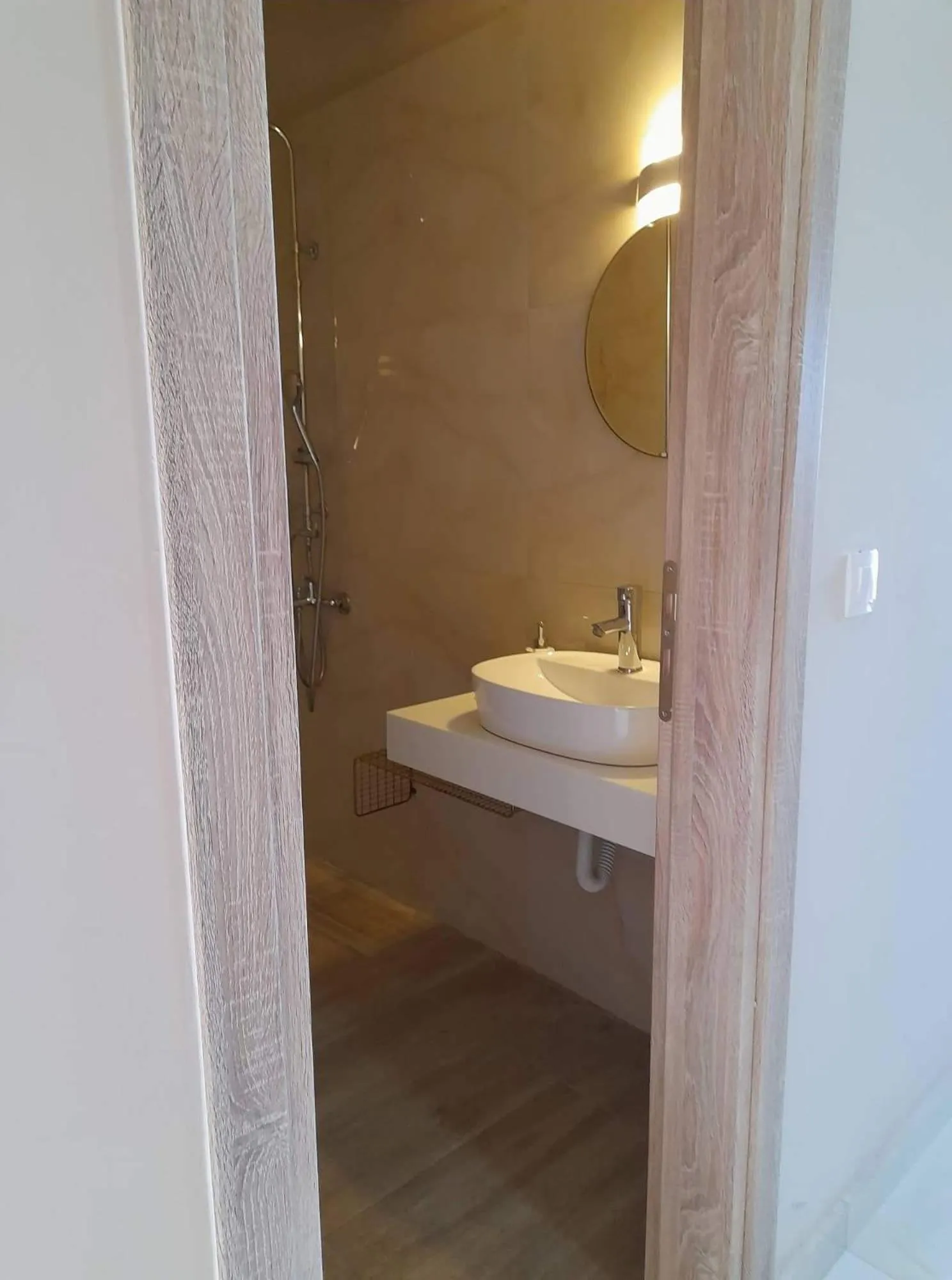 Nissi Collection Rooms