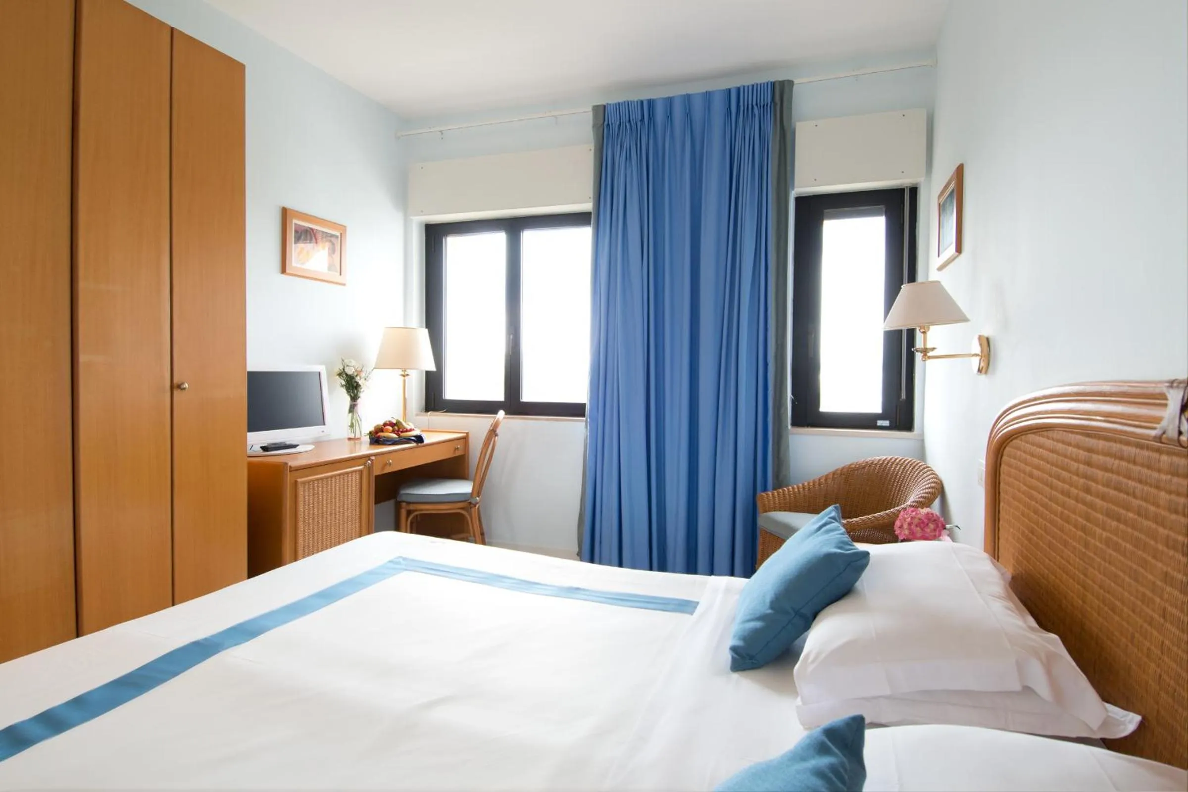 Photo of the whole room, Bed in Hotel Del Levante