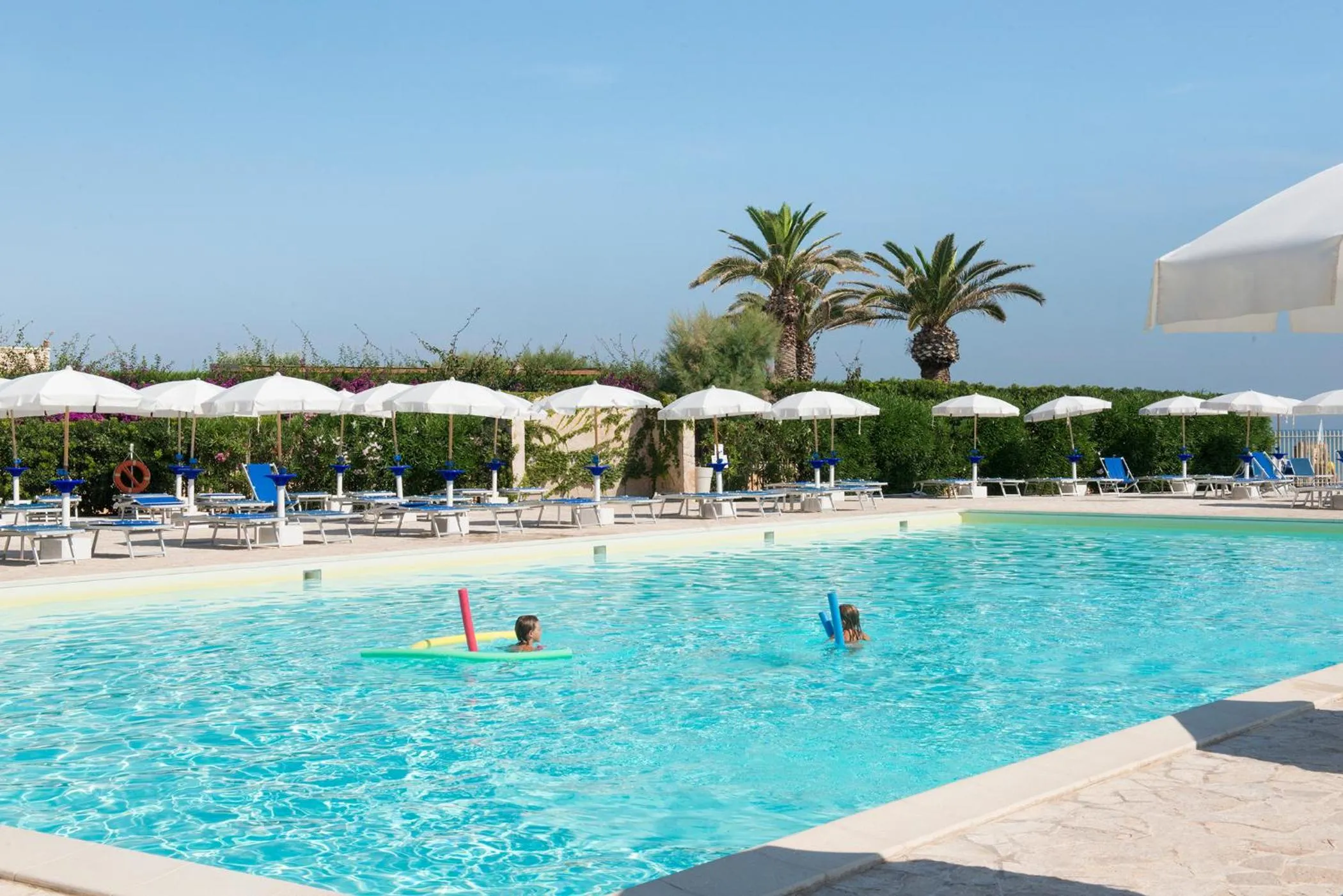 Swimming pool in Hotel Del Levante