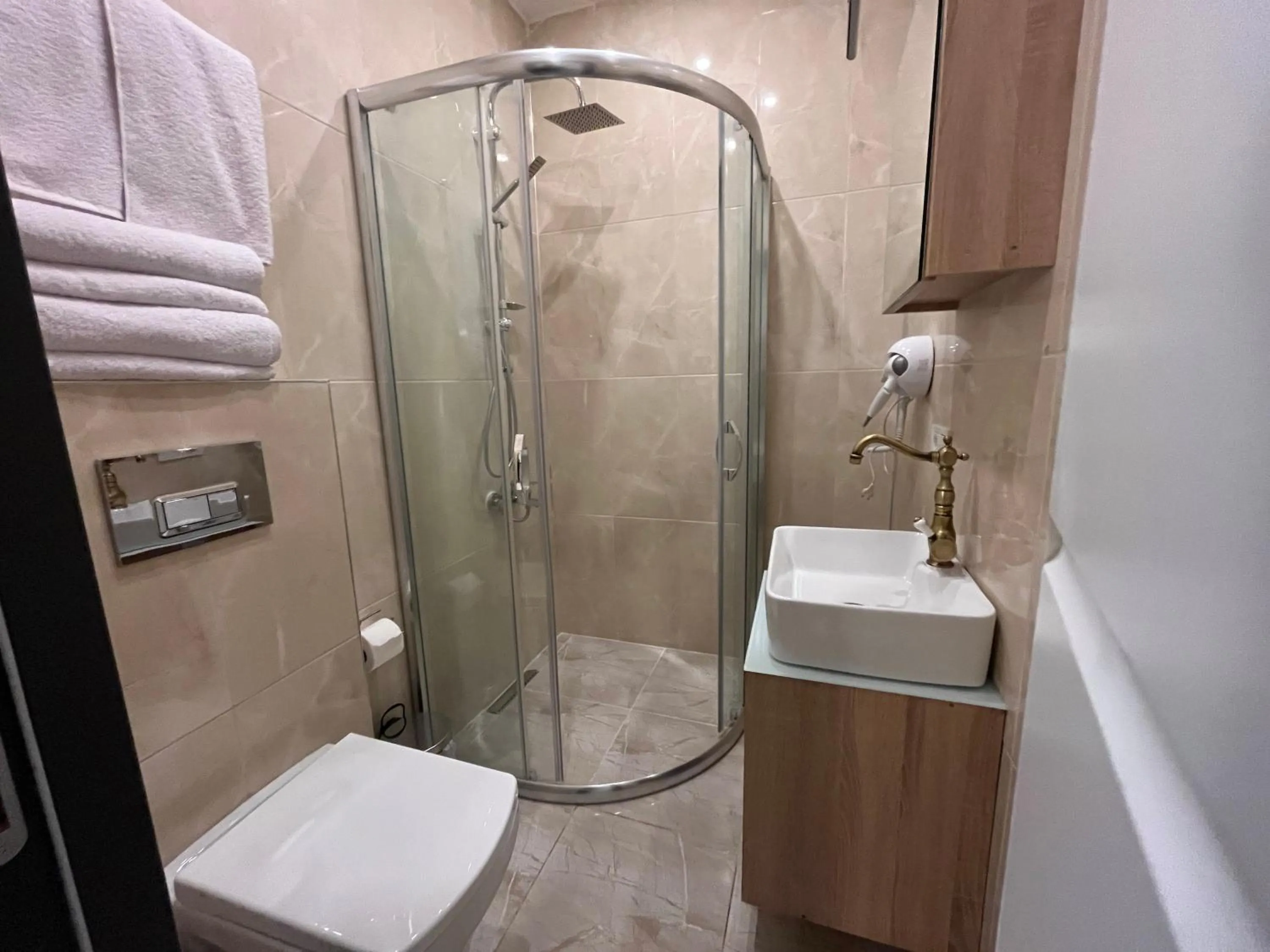 Shower in Genoa Port Hotel