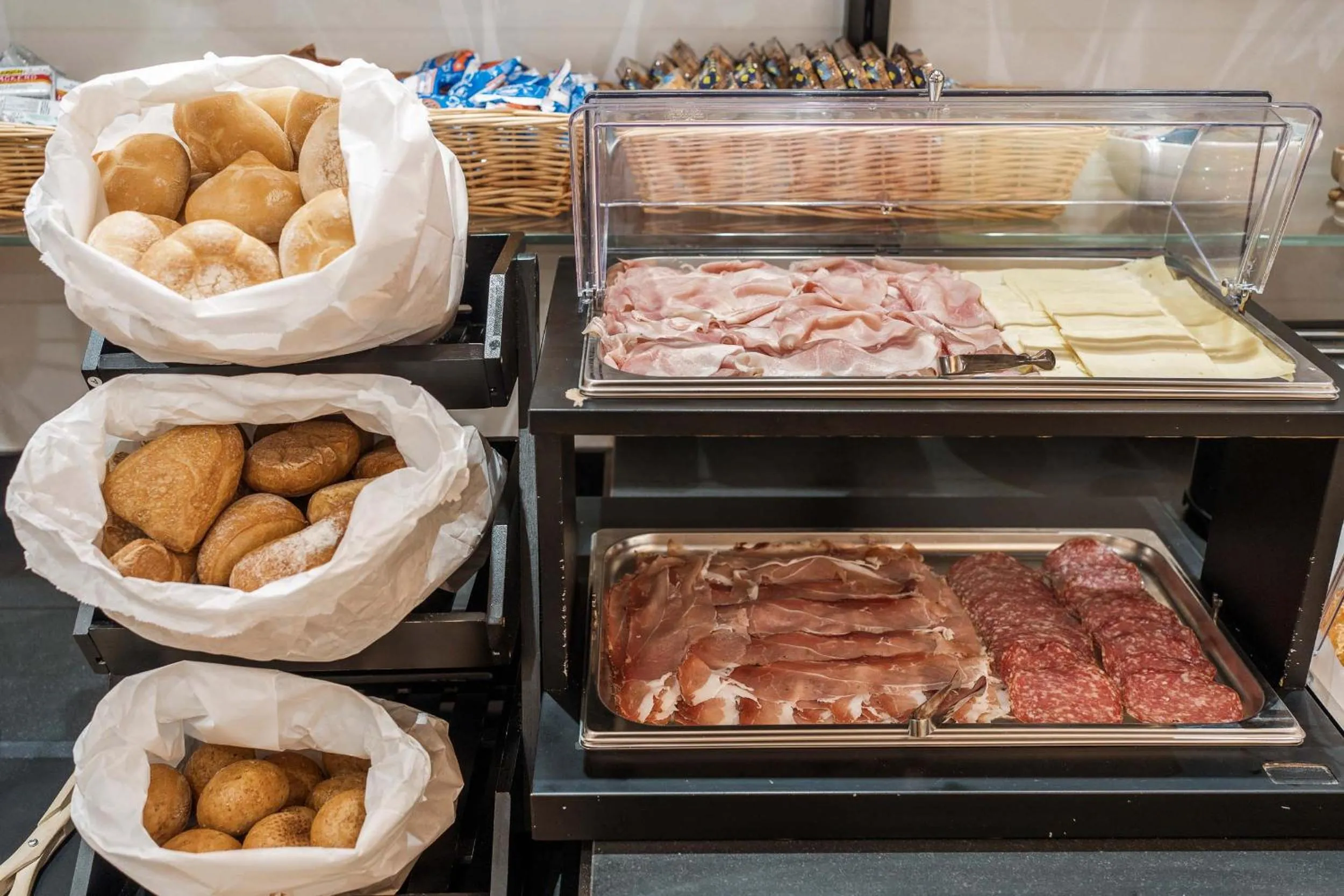 Continental breakfast in Hotel Olimpia