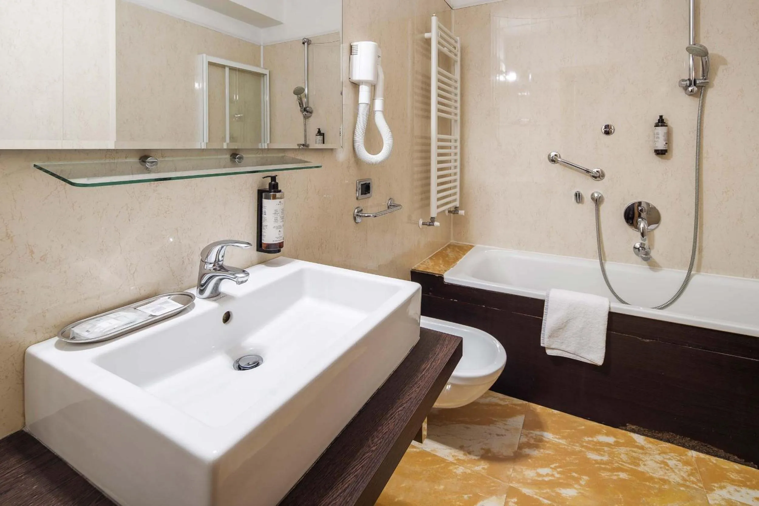 Bathroom in Hotel Olimpia