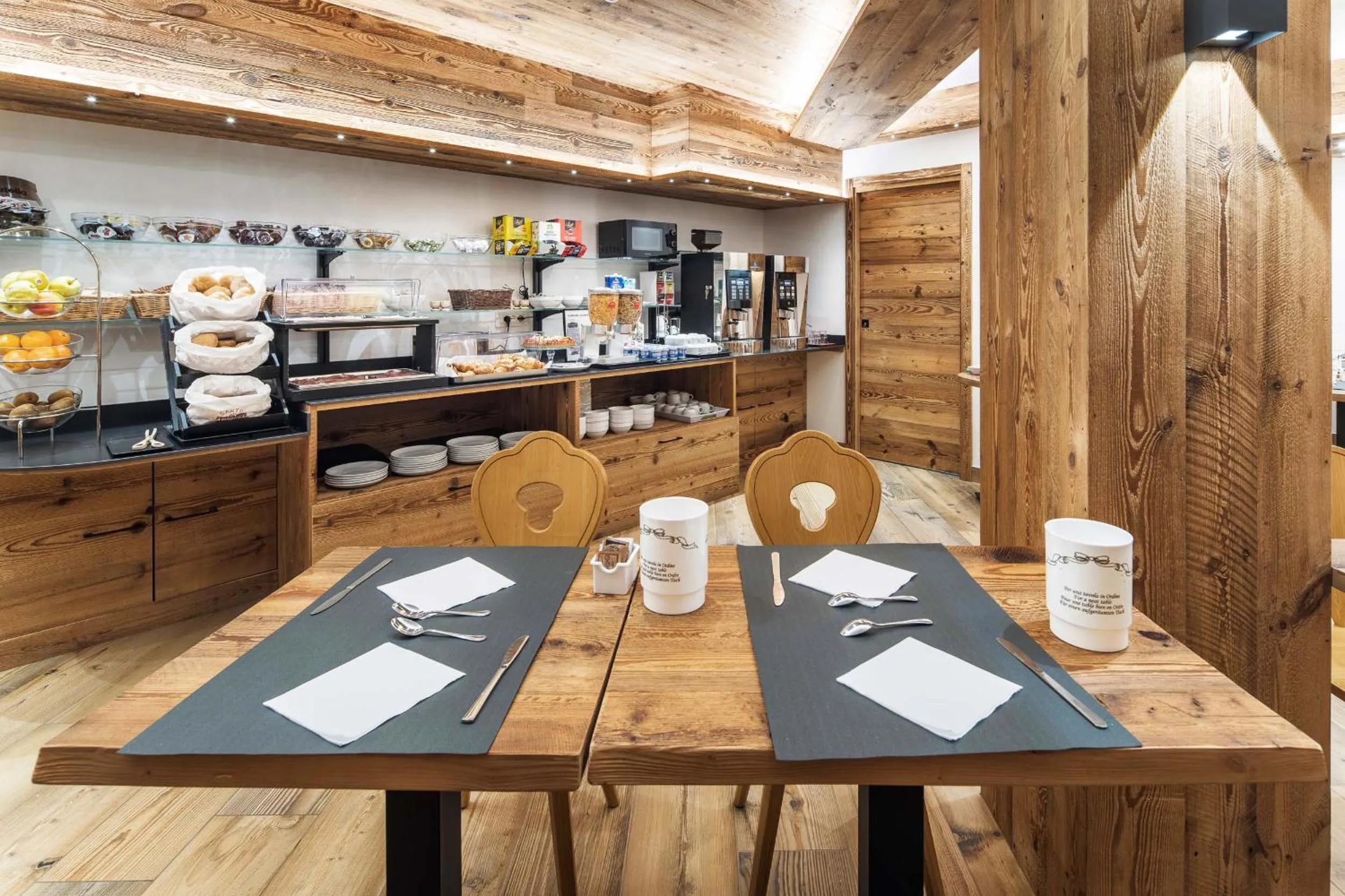 Breakfast in Hotel Olimpia