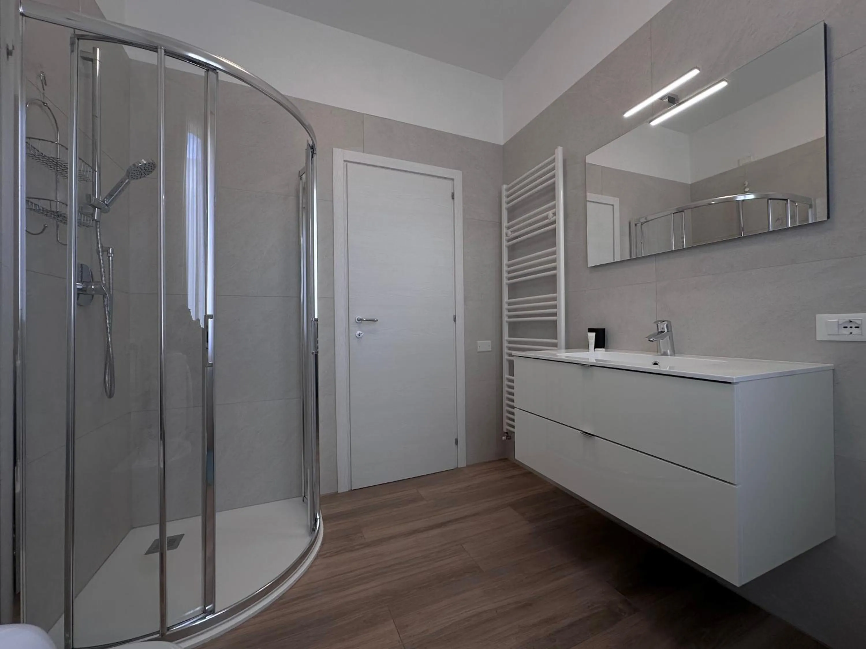 Shower in Ca' D'Agostino