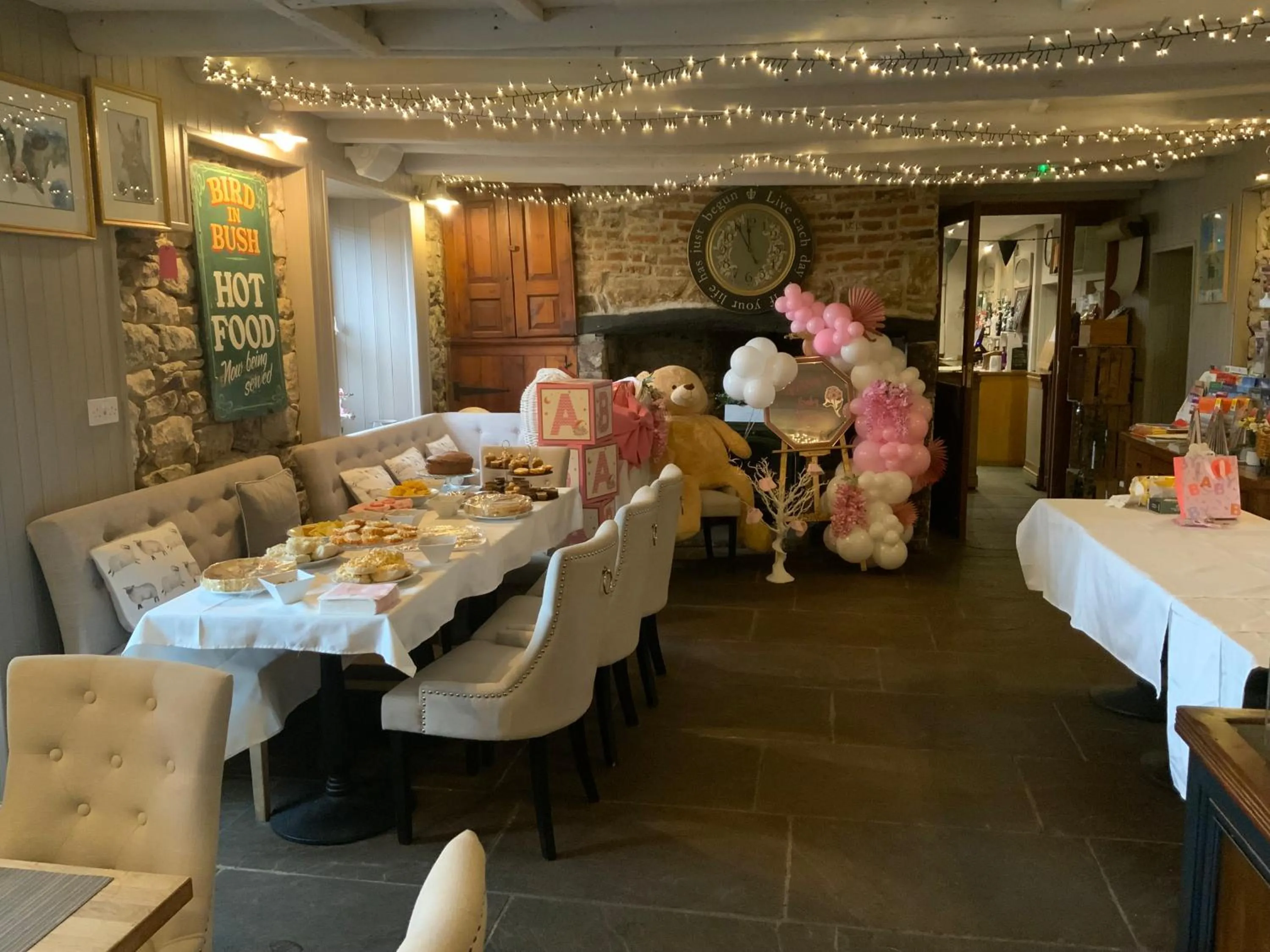 Restaurant/places to eat in Bird In Bush Elsdon