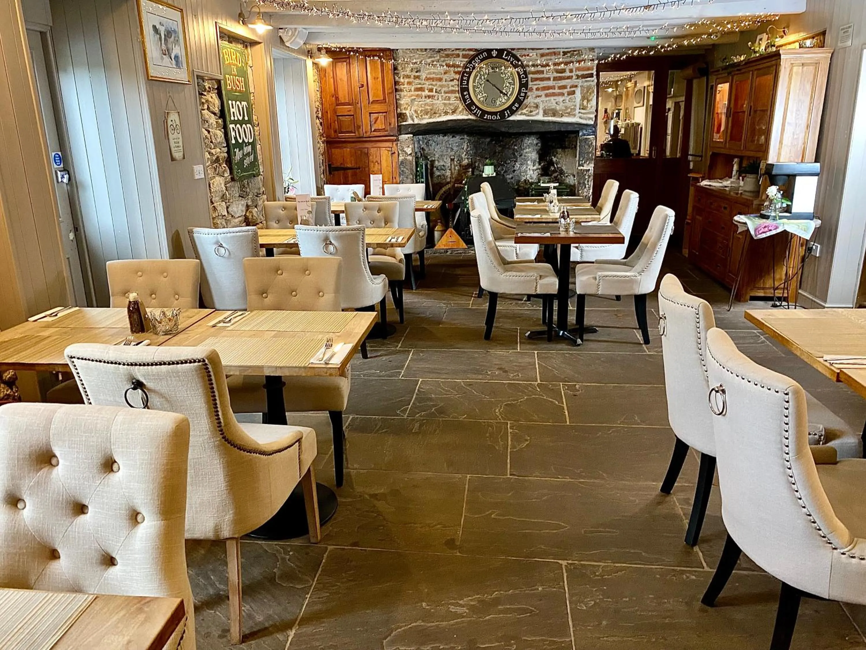 Restaurant/places to eat in Bird In Bush Elsdon