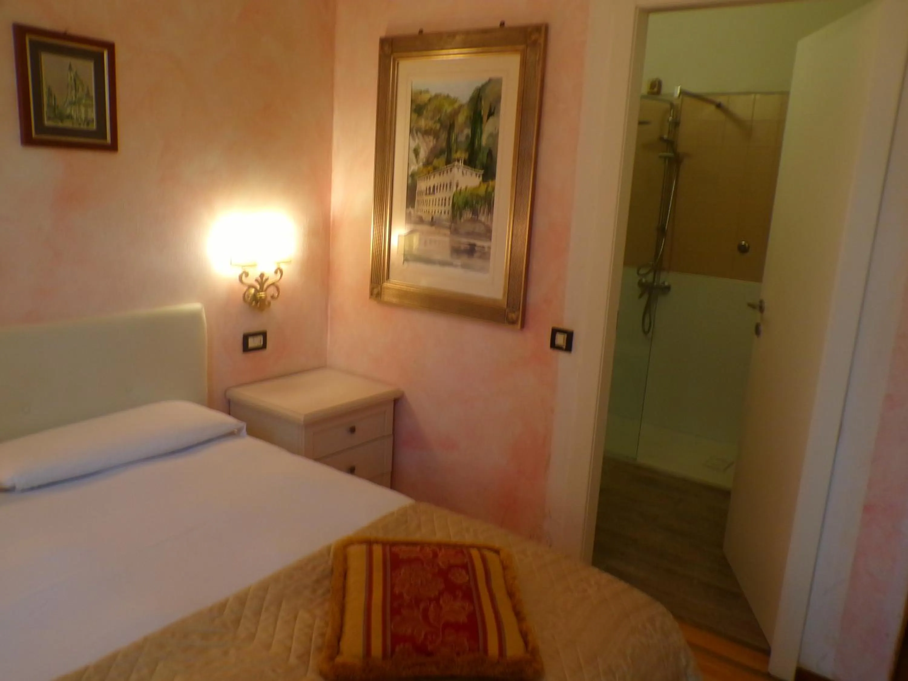 Bed in Hotel San Marino