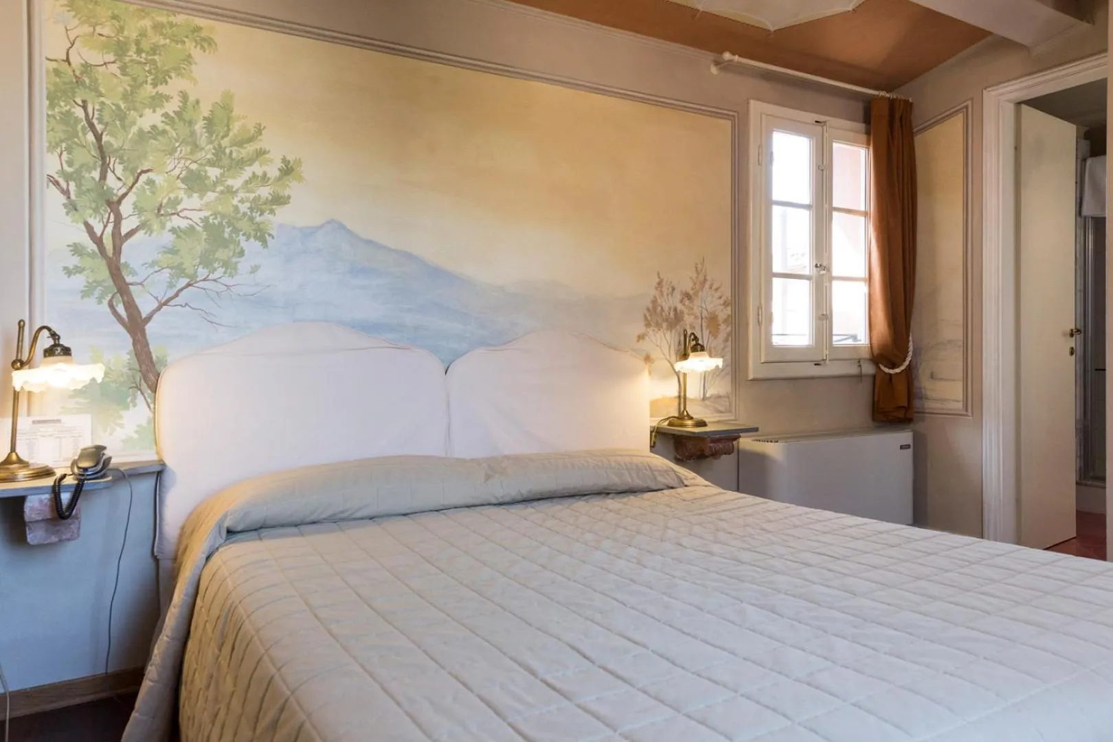 Photo of the whole room, Bed in Hotel Alla Corte degli Angeli