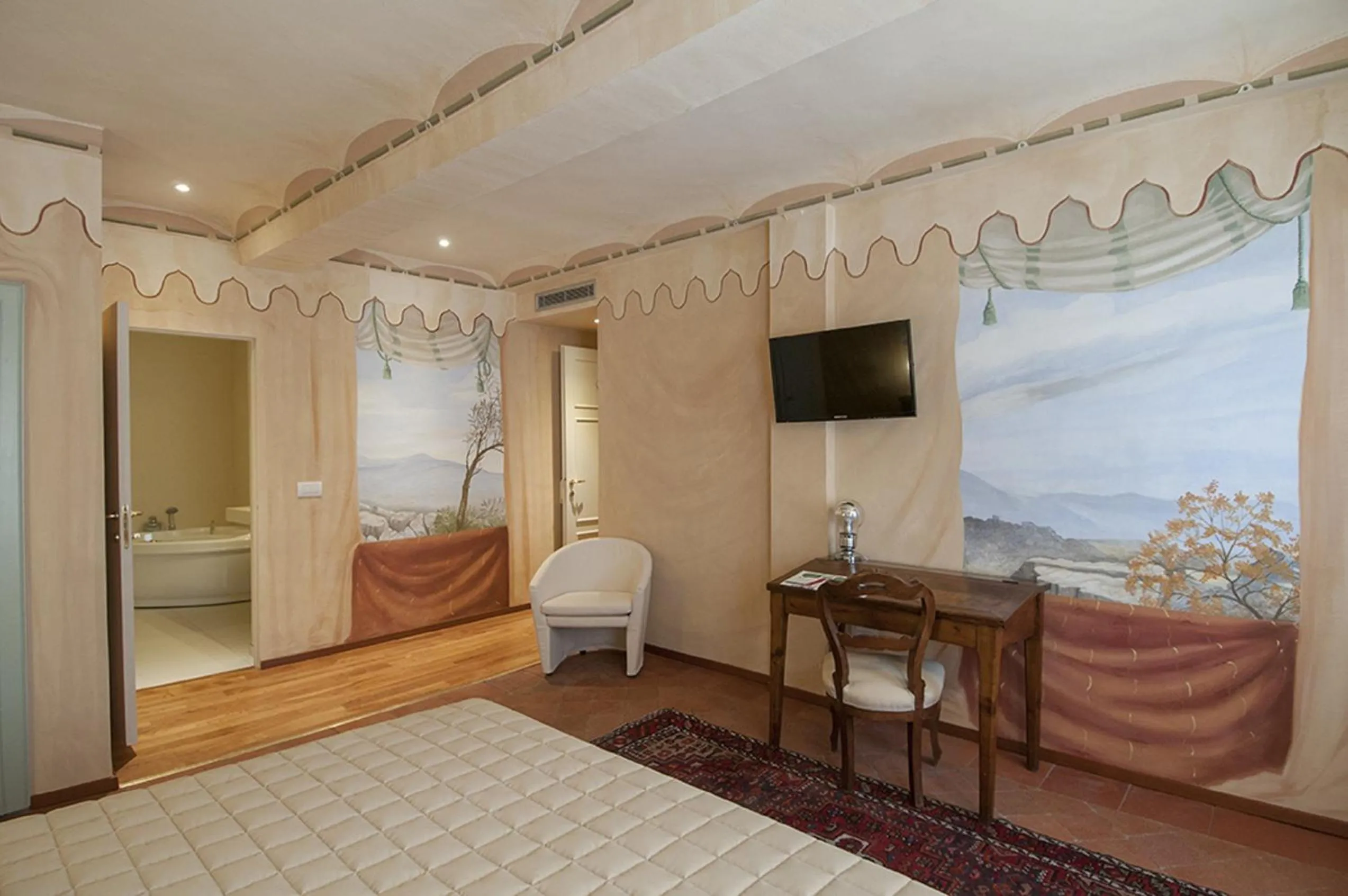 Seating area, Bed in Hotel Alla Corte degli Angeli
