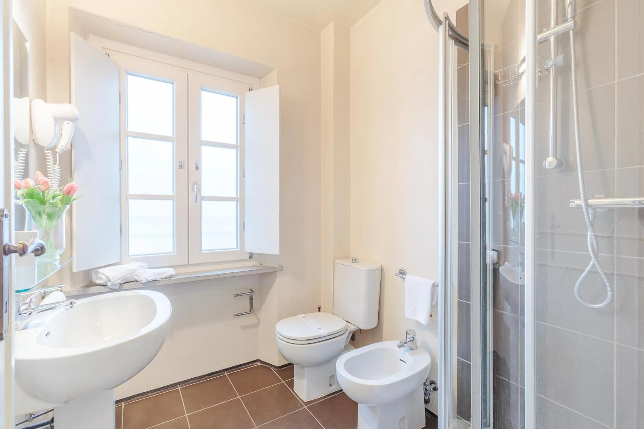 Bathroom in Hotel Hambros - Il Parco in Villa Banchieri