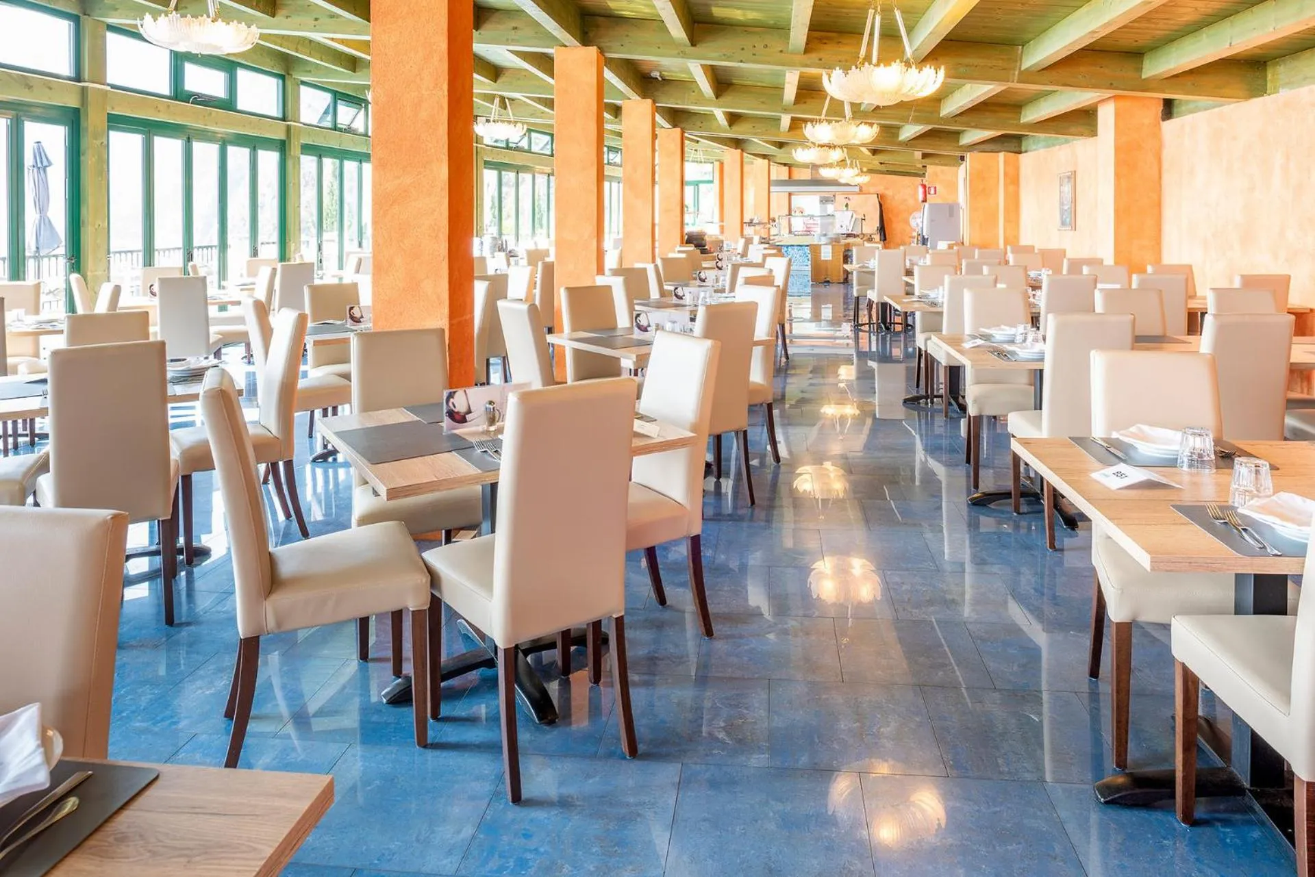 Restaurant/places to eat in Centro Vacanze La Limonaia