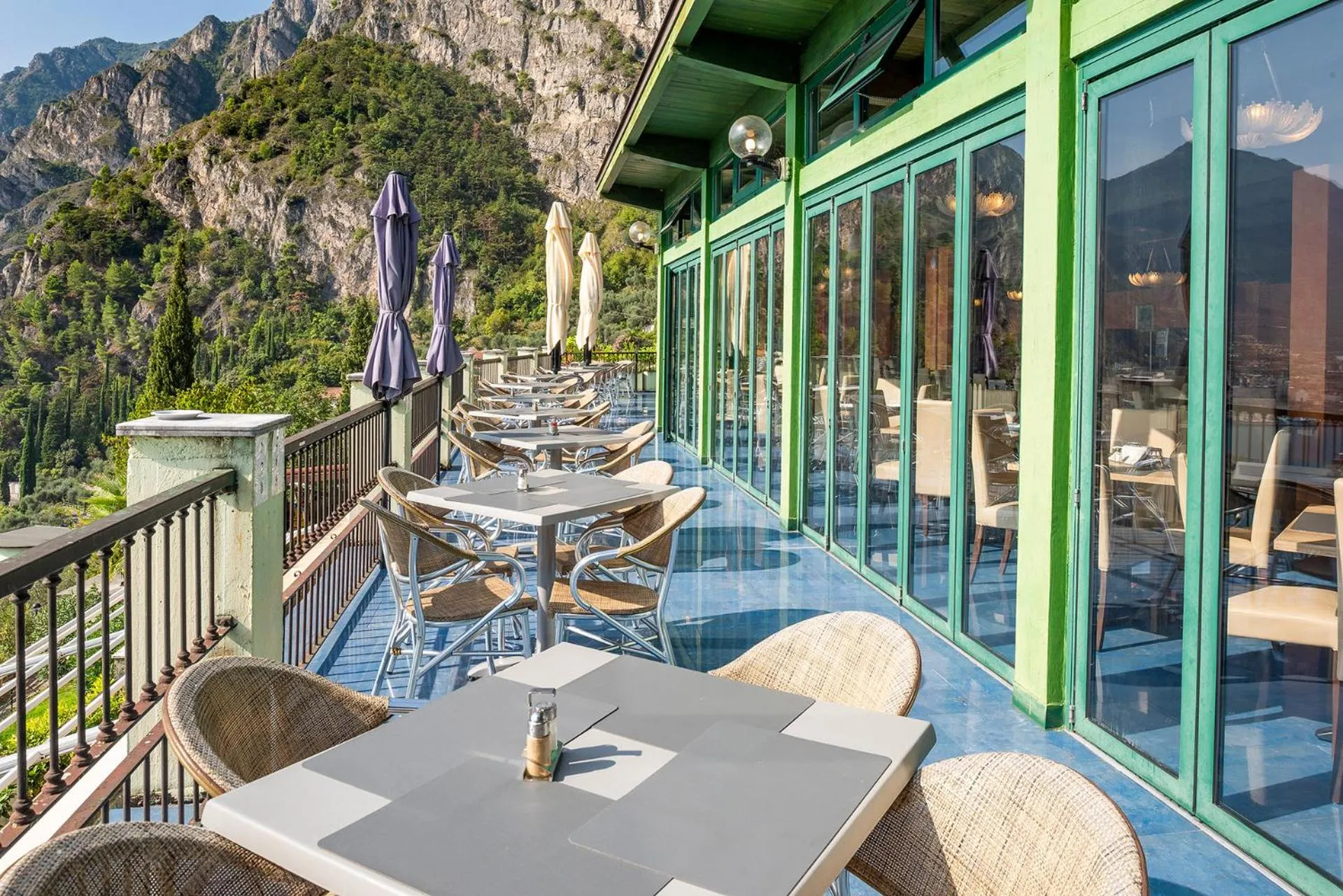 Restaurant/places to eat in Centro Vacanze La Limonaia