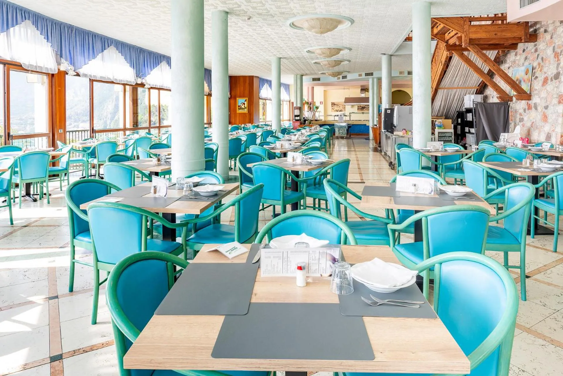 Restaurant/places to eat in Centro Vacanze La Limonaia