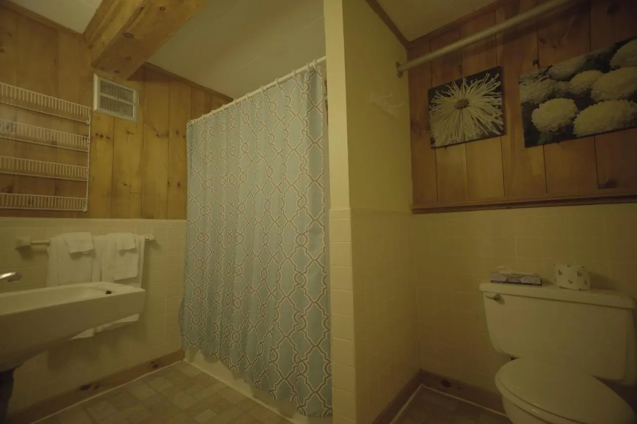 Betty Doon Motor Hotel