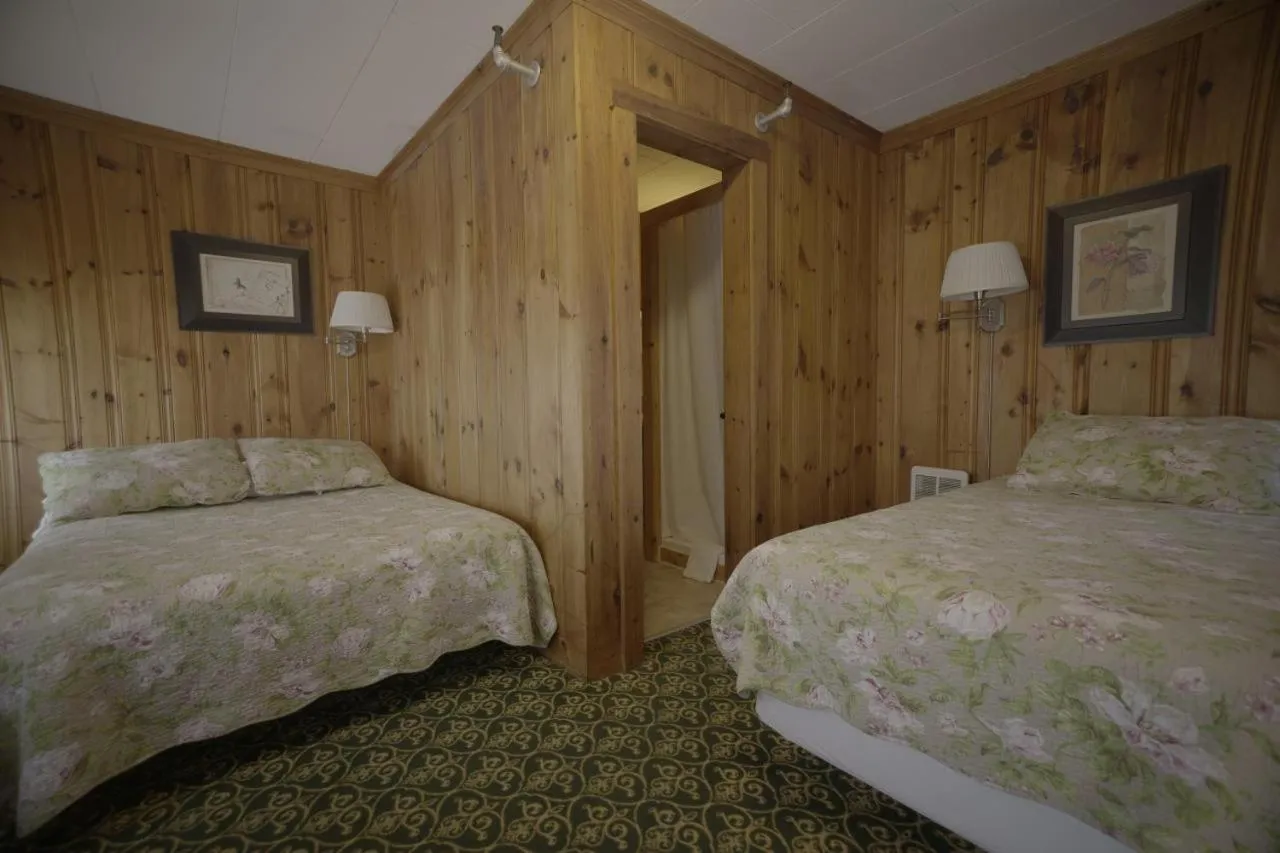 Betty Doon Motor Hotel