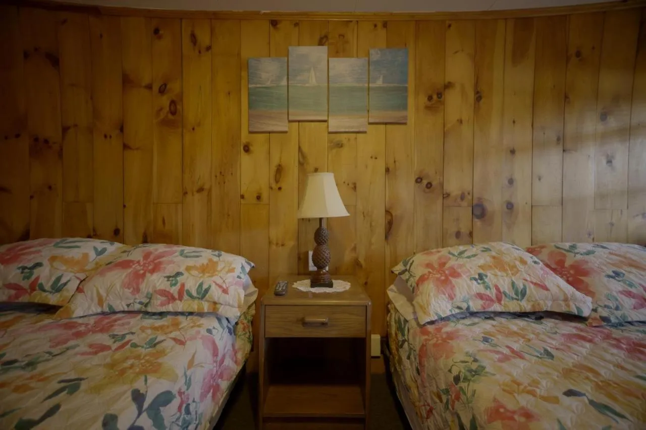 Betty Doon Motor Hotel