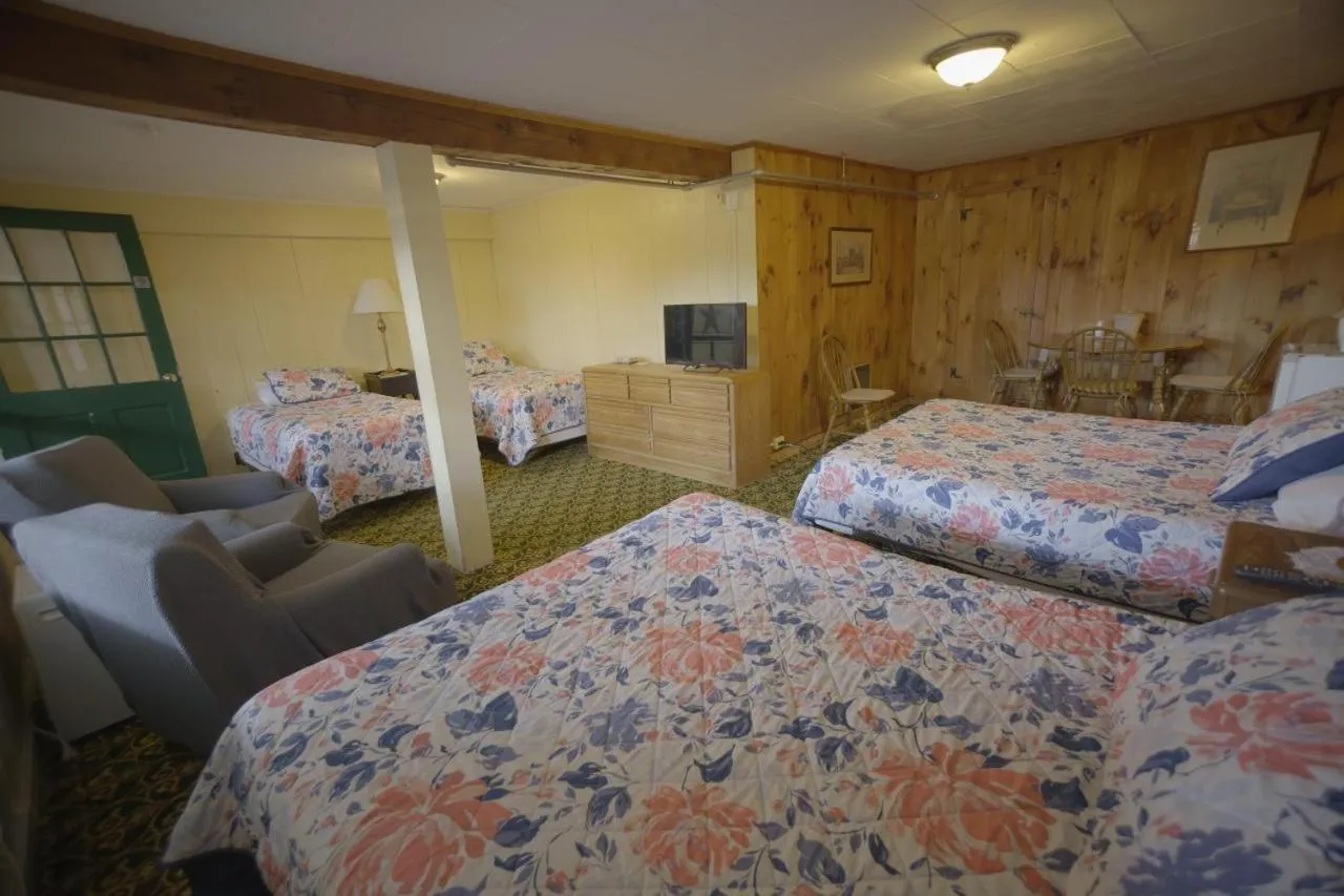 Betty Doon Motor Hotel