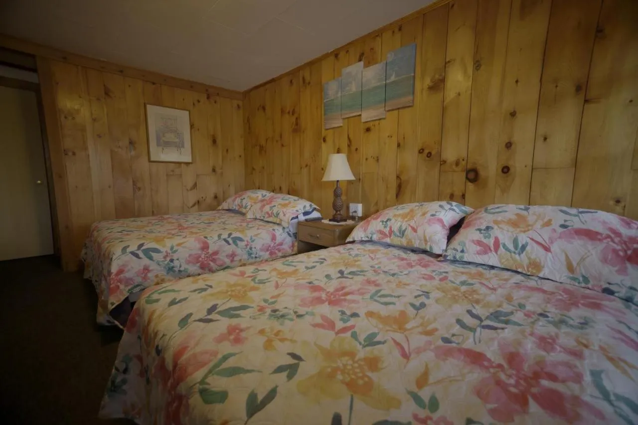 Betty Doon Motor Hotel