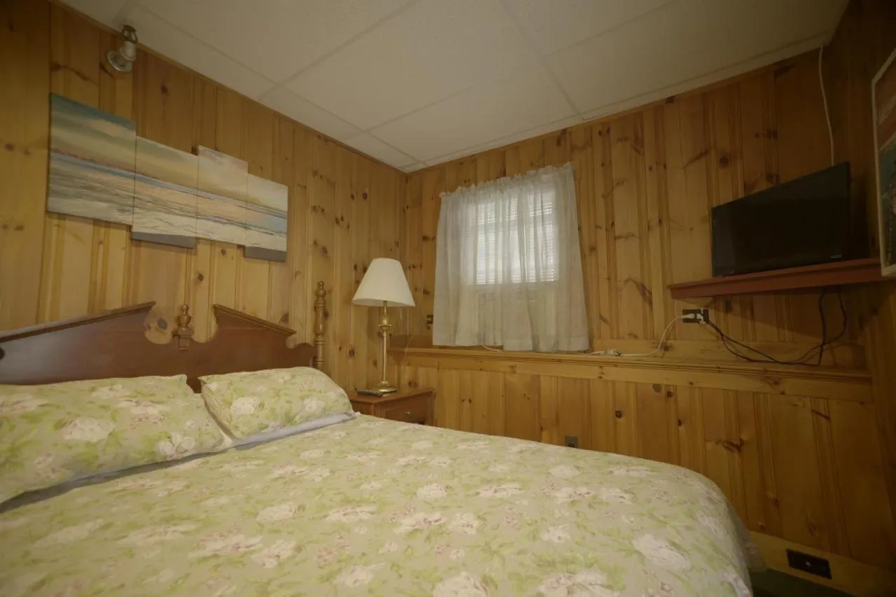 Betty Doon Motor Hotel